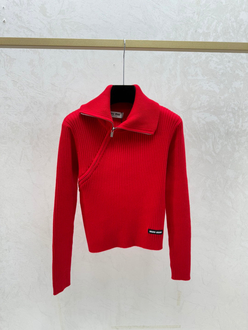 MIUMIU SWEATER STYLE 680