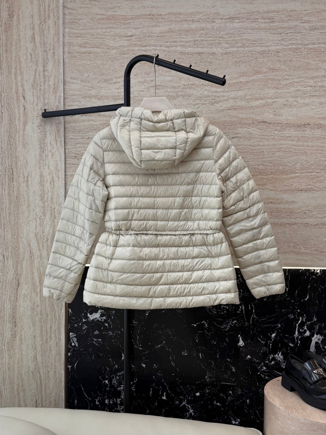 MONCLER 25S SHORT DOWN JACKET WITH DRAWSTRING 403