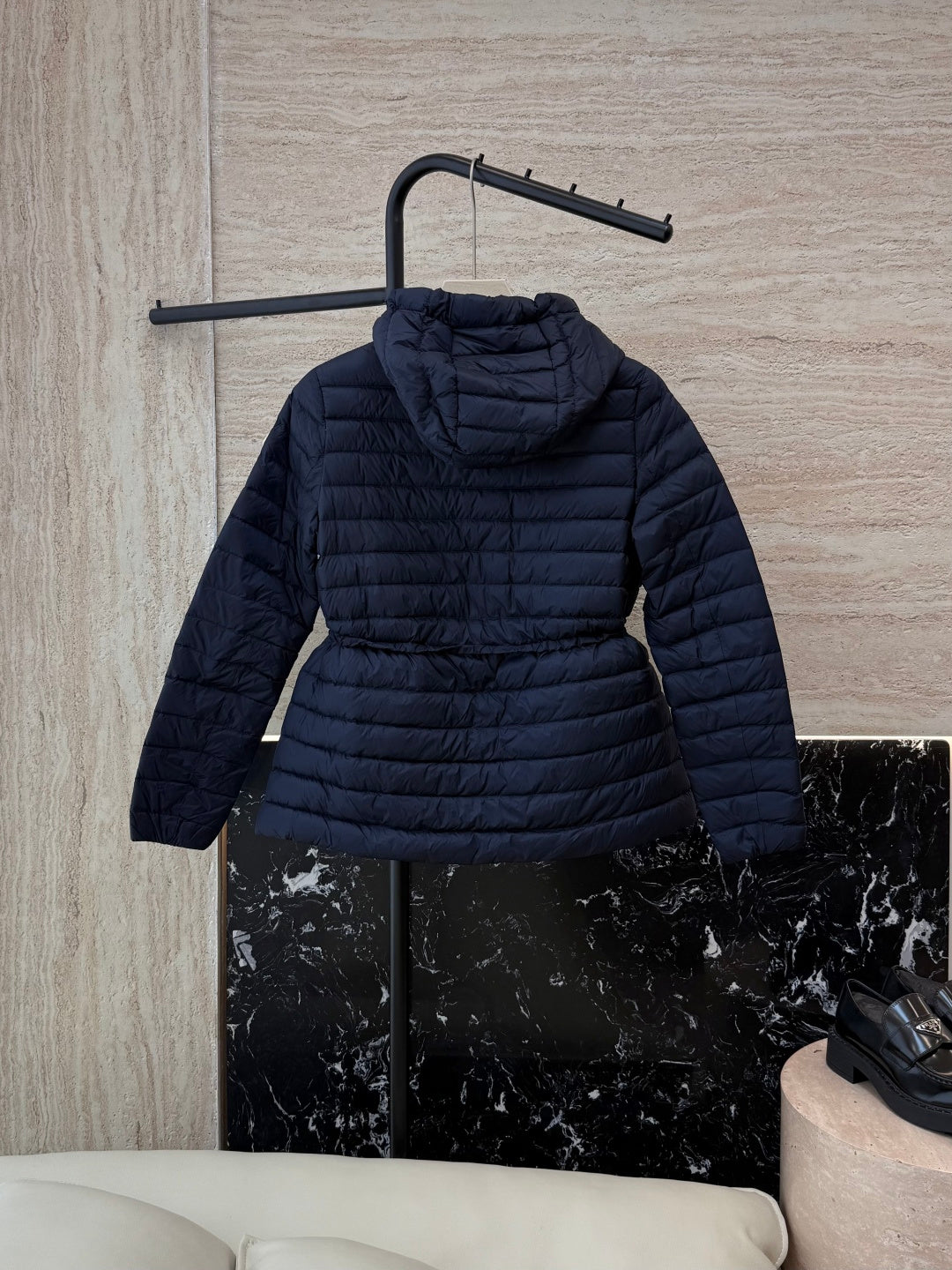 MONCLER 25S SHORT DOWN JACKET WITH DRAWSTRING 402
