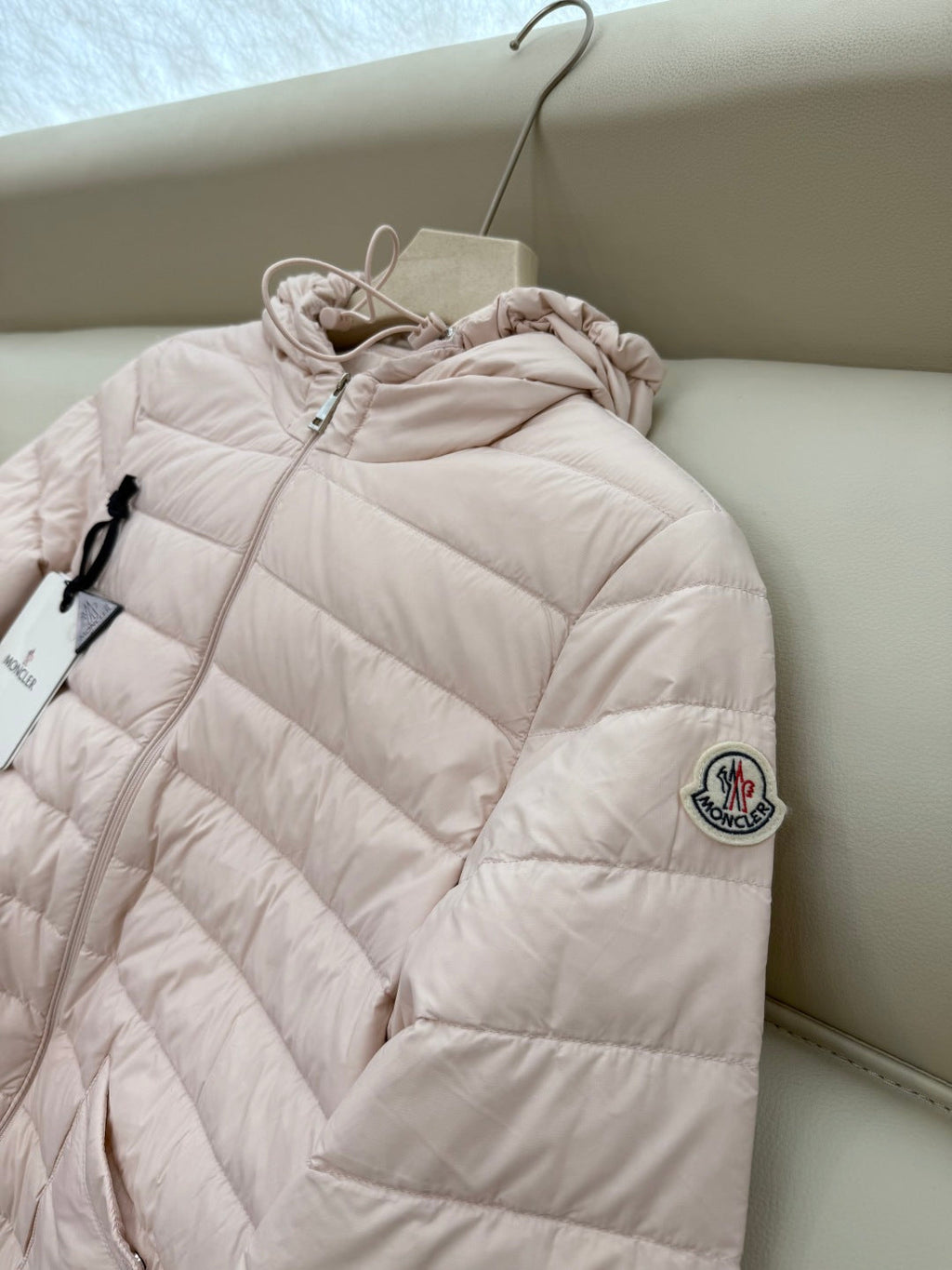 MONCLER 25S SHORT DOWN JACKET 406