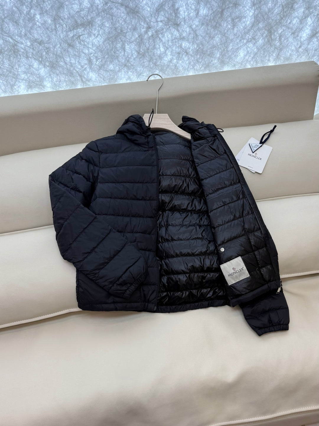MONCLER 25S SHORT DOWN JACKET 405