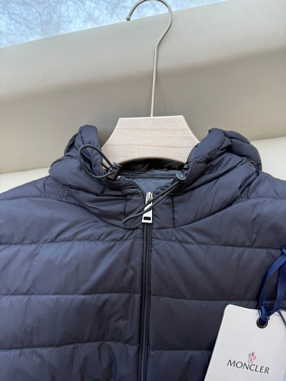 MONCLER 25S SHORT DOWN JACKET 405