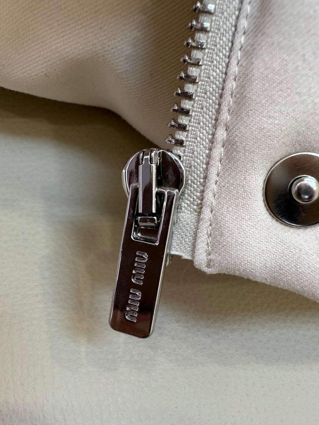 MIUMIU JACKET STYLE 642