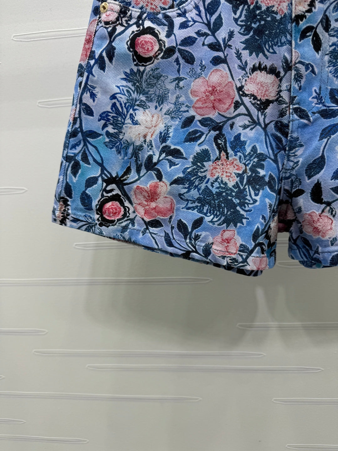 LOUIS VUITTON LV 25S PRINTED DENIM SHORTS 264196