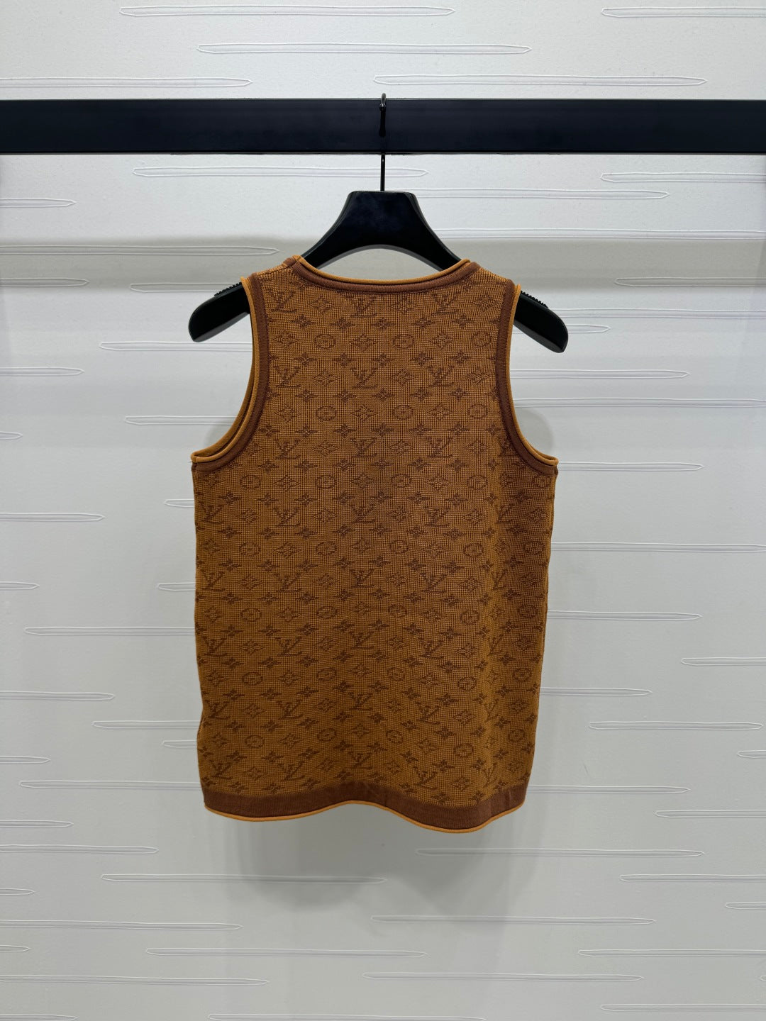 LOUIS VUITTON LV ROUND-NECK KNITTED SLEEVELESS VEST 274937