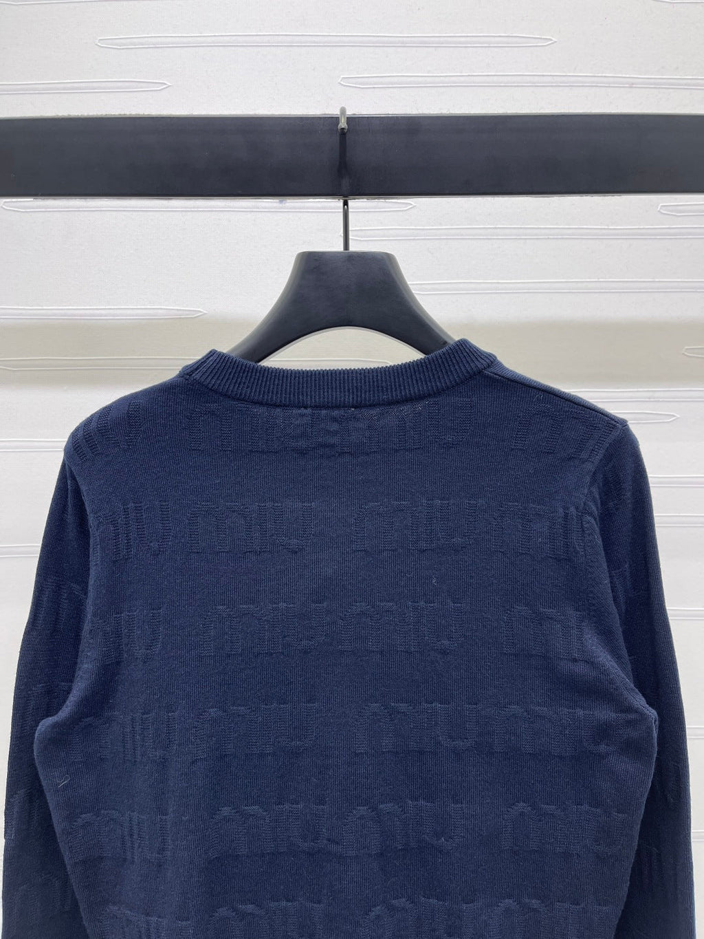 MIUMIU KNITTED SWEATER STYLE 467