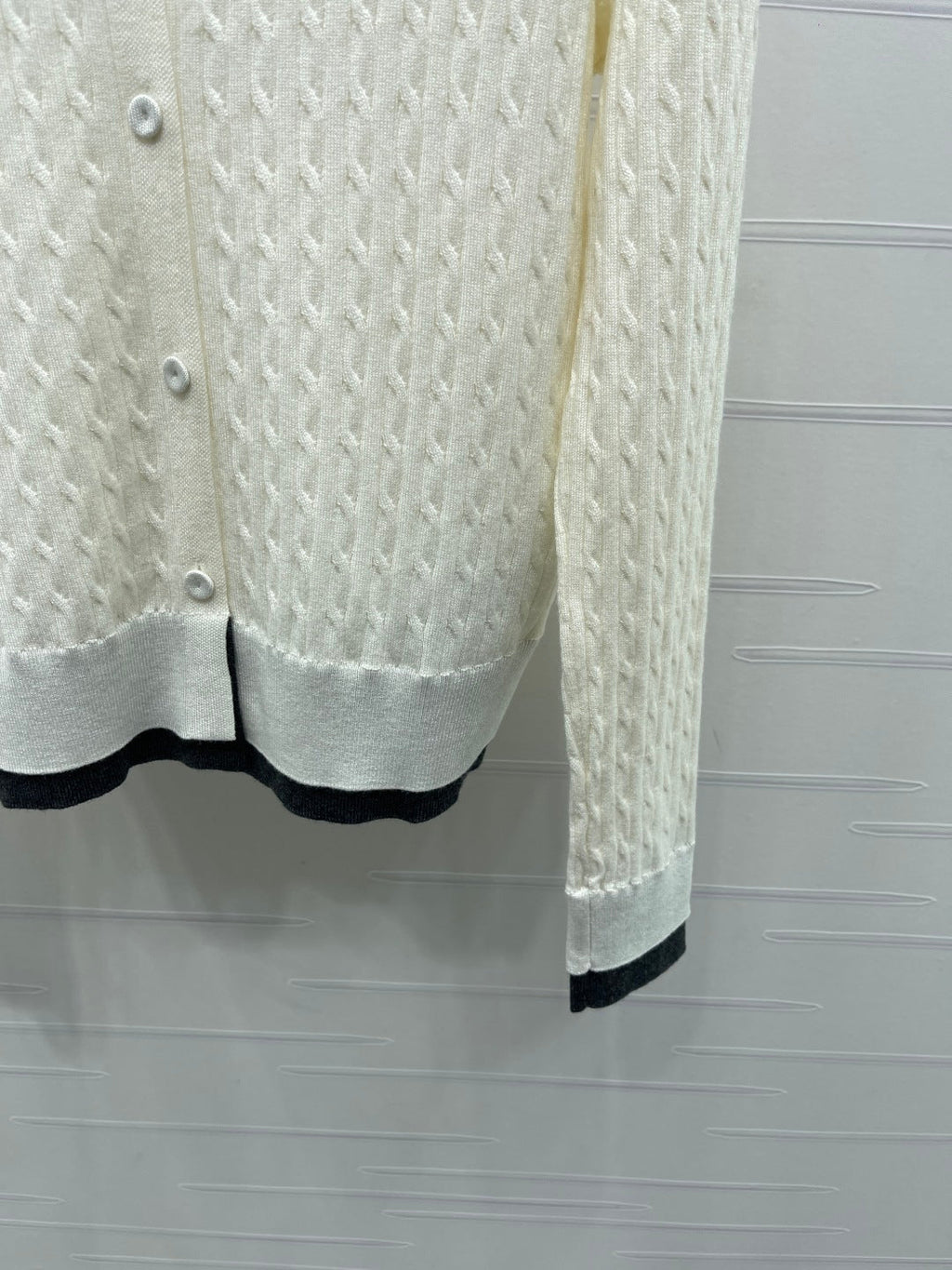 MIUMIU CARDIGAN STYLE 462