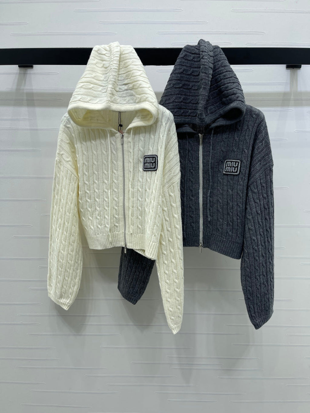 MIUMIU CARDIGAN STYLE 491