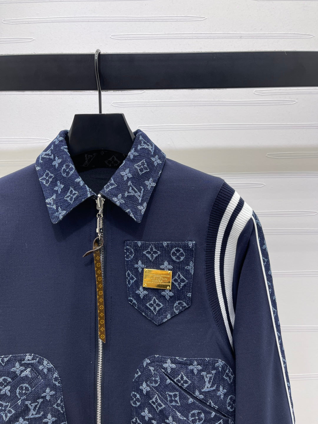LOUIS VUITTON LV 25S REVERSIBLE BOMBER JACKET 0100