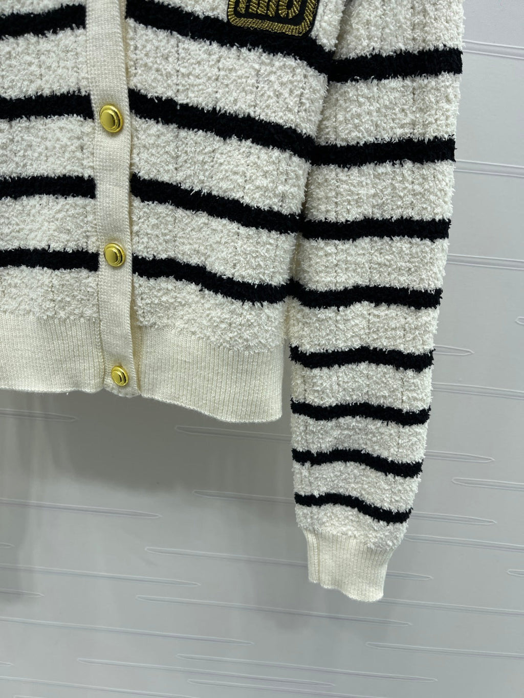 MIUMIU CARDIGAN STYLE 525