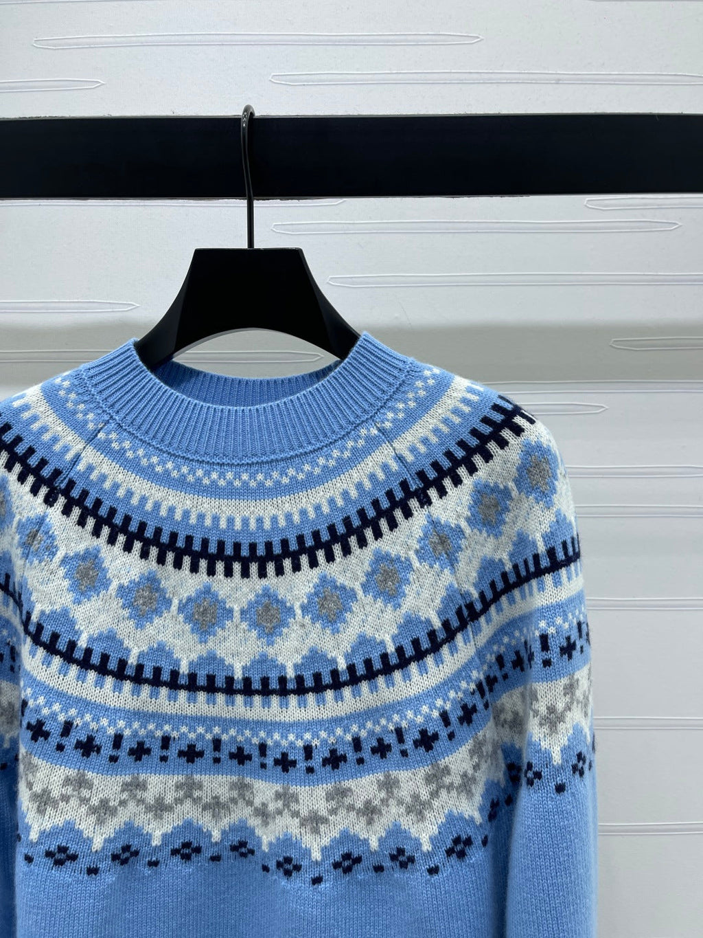 MIUMIU KNIT SWEATER STYLE 528