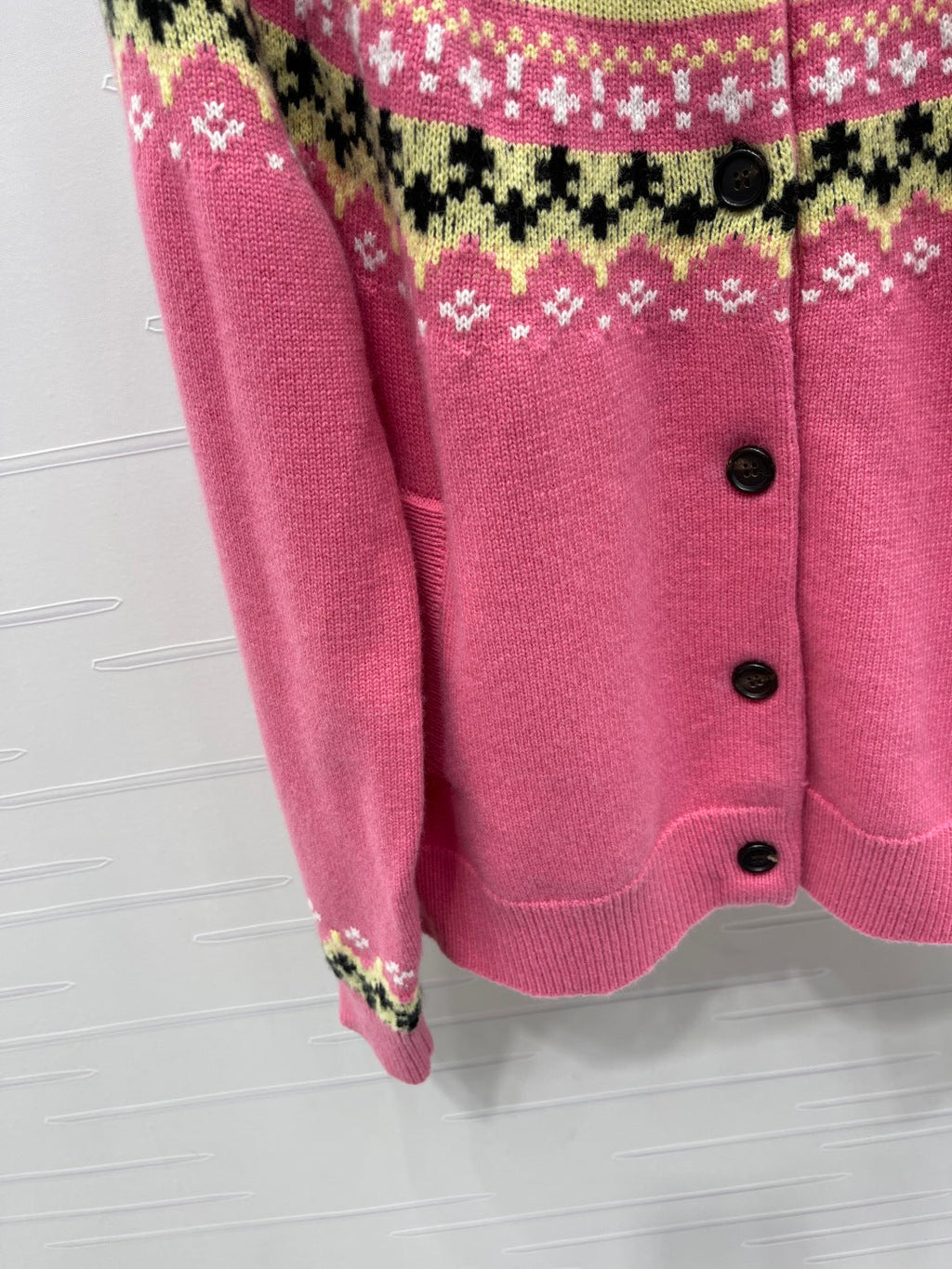 MIUMIU CARDIGAN STYLE 529