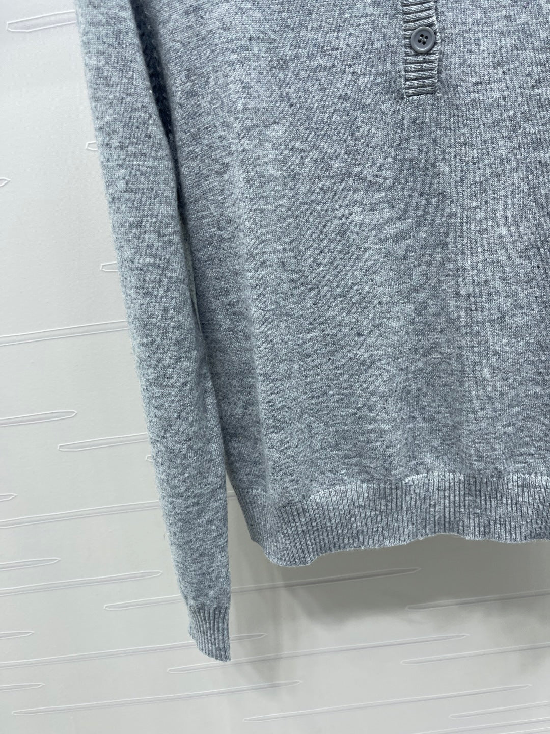 MIUMIU KNIT SWEATER STYLE 540