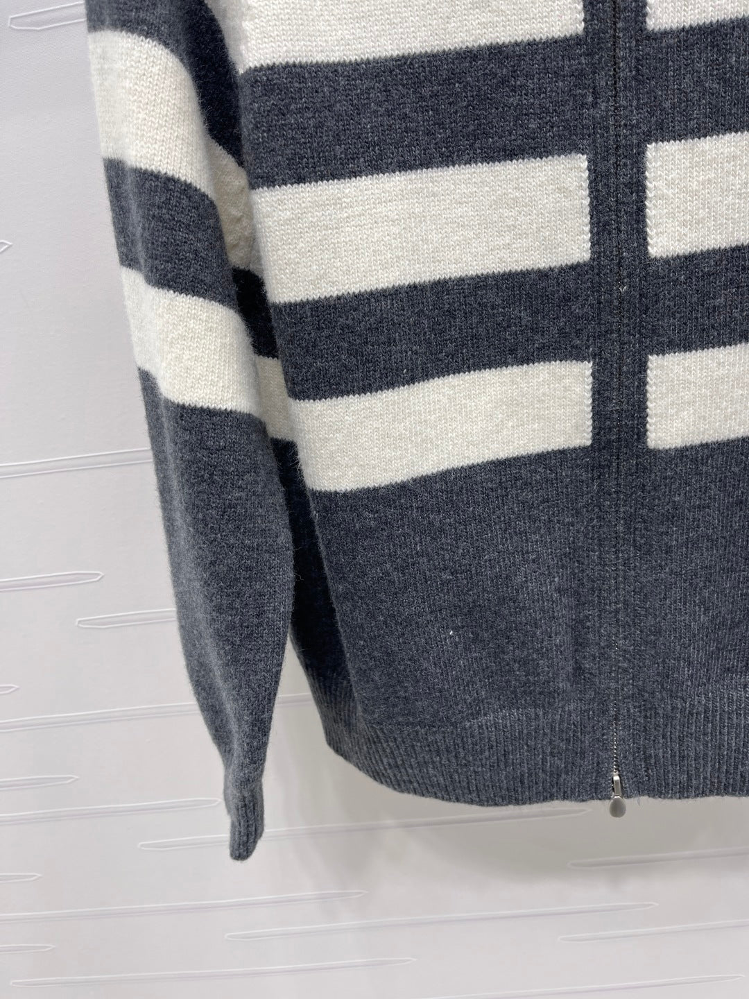 MIUMIU CARDIGAN STYLE 538