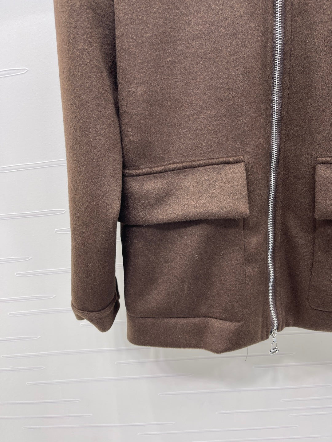 LOUIS VUITTON LV 25S KNITTED CARDIGAN WITH SHEARLING COLLAR 0153