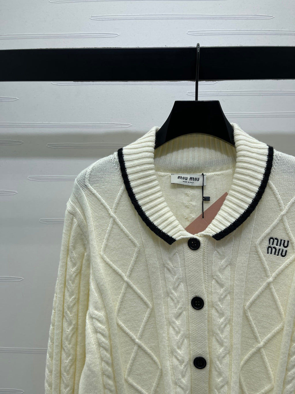 MIUMIU CARDIGAN STYLE 812
