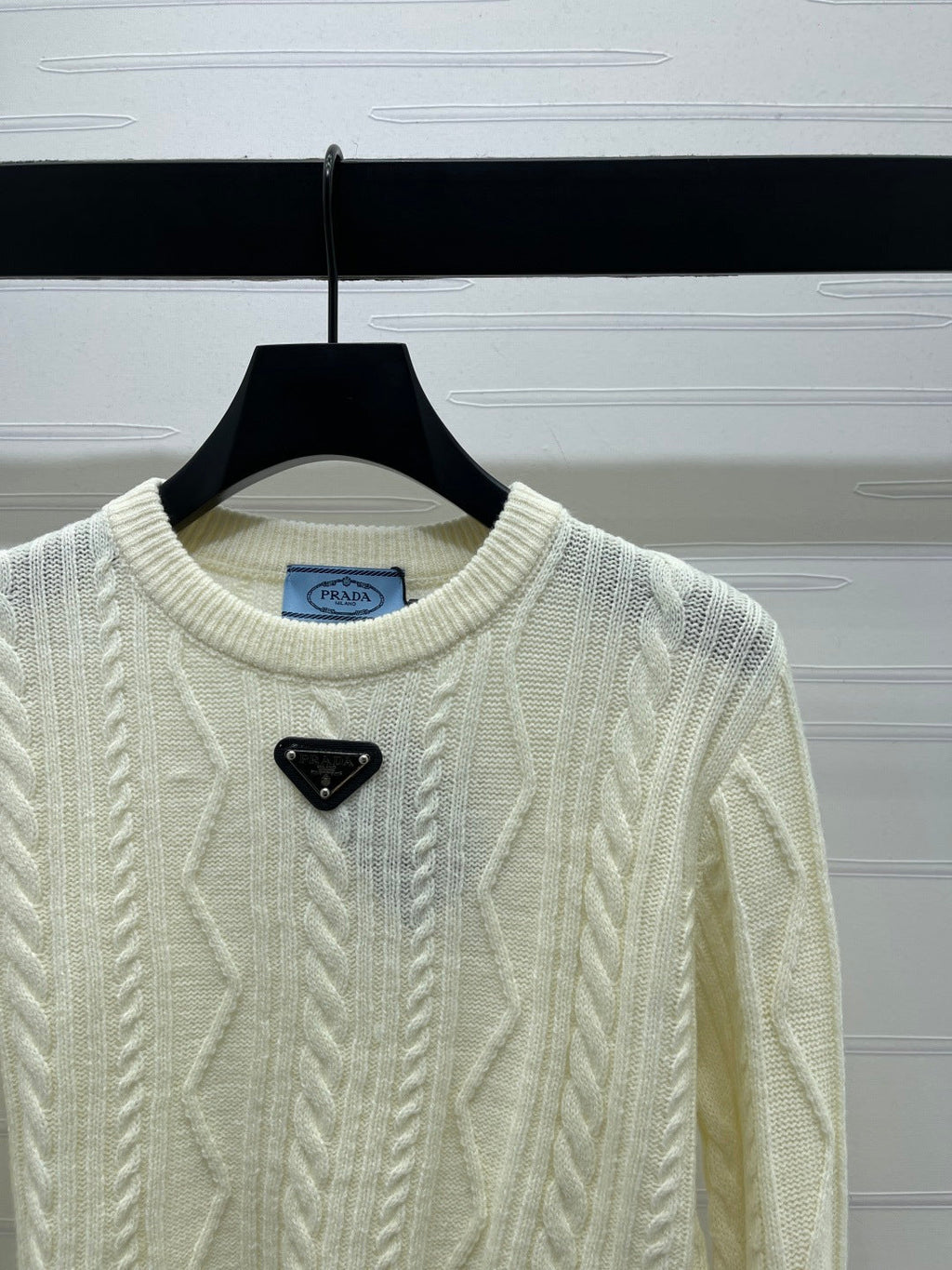 PRADA 25S KNIT SWEATER 220