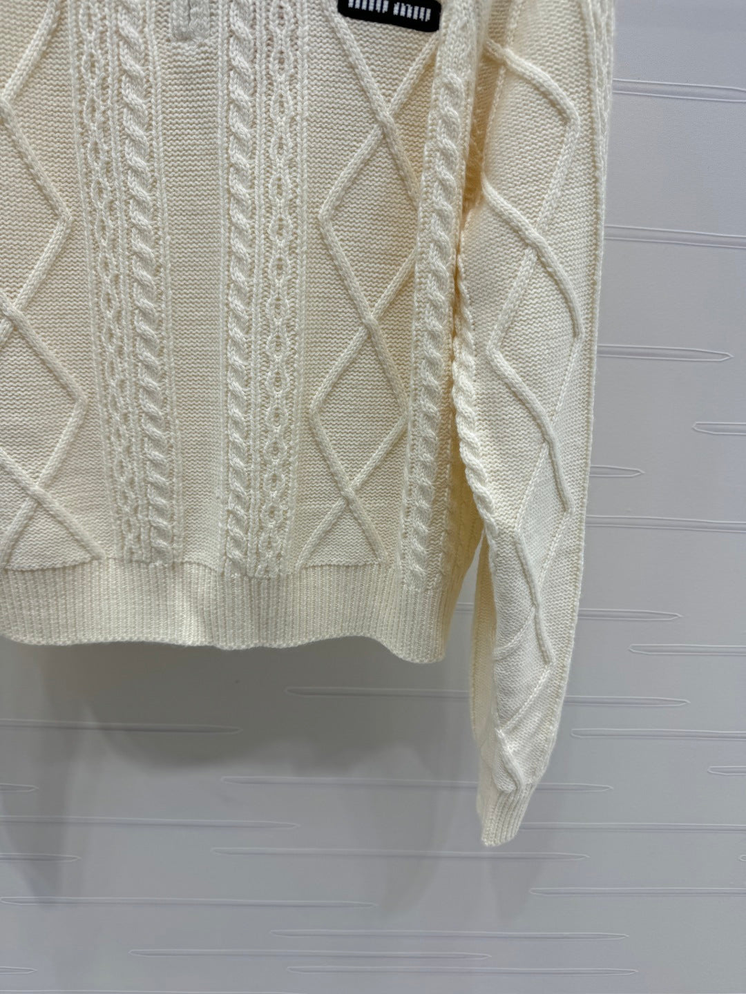 MIUMIU KNIT TOP AND SKIRT SET STYLE 751