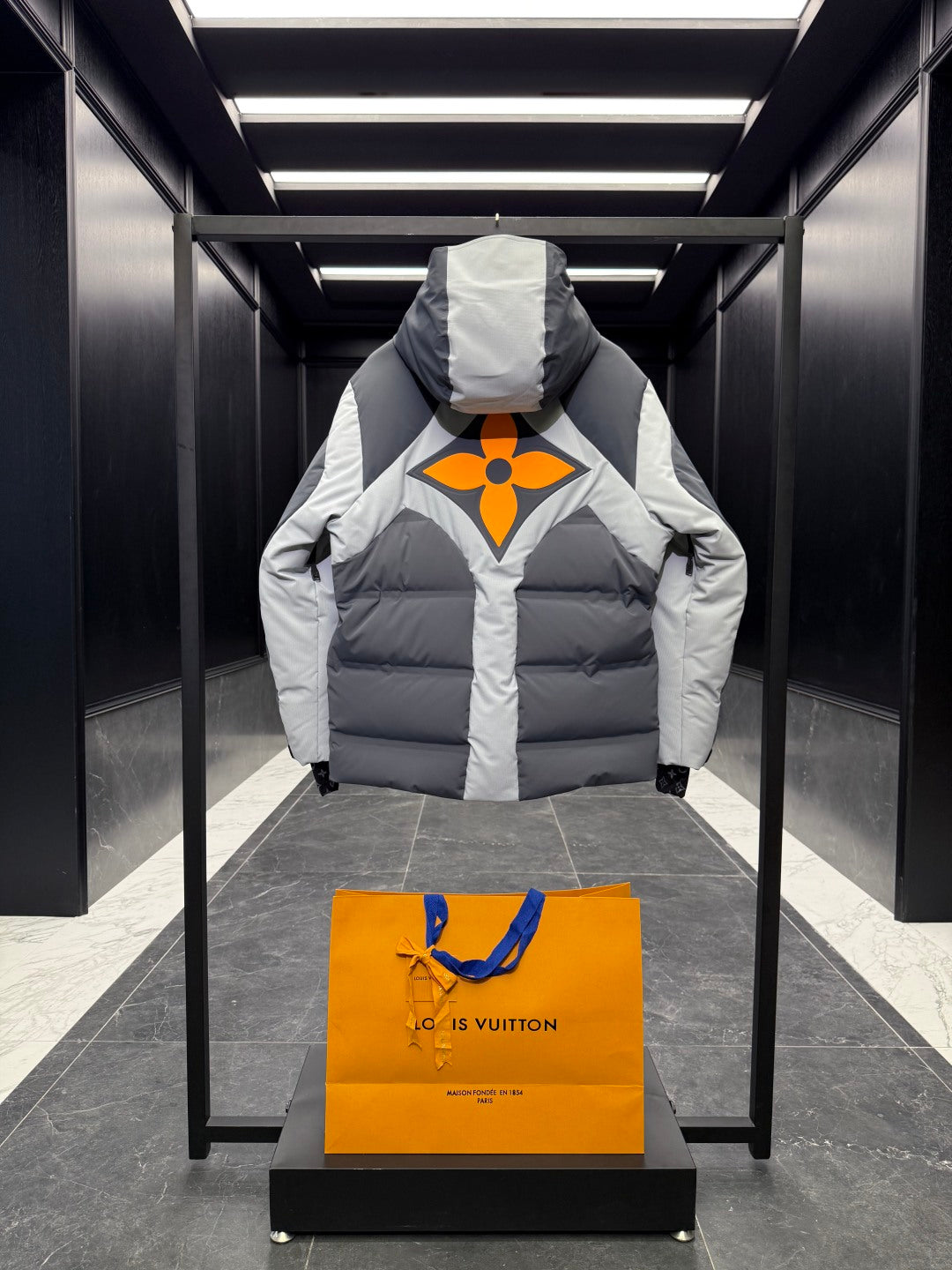 LOUIS VUITTON LV 25S DOWN JACKET 566132