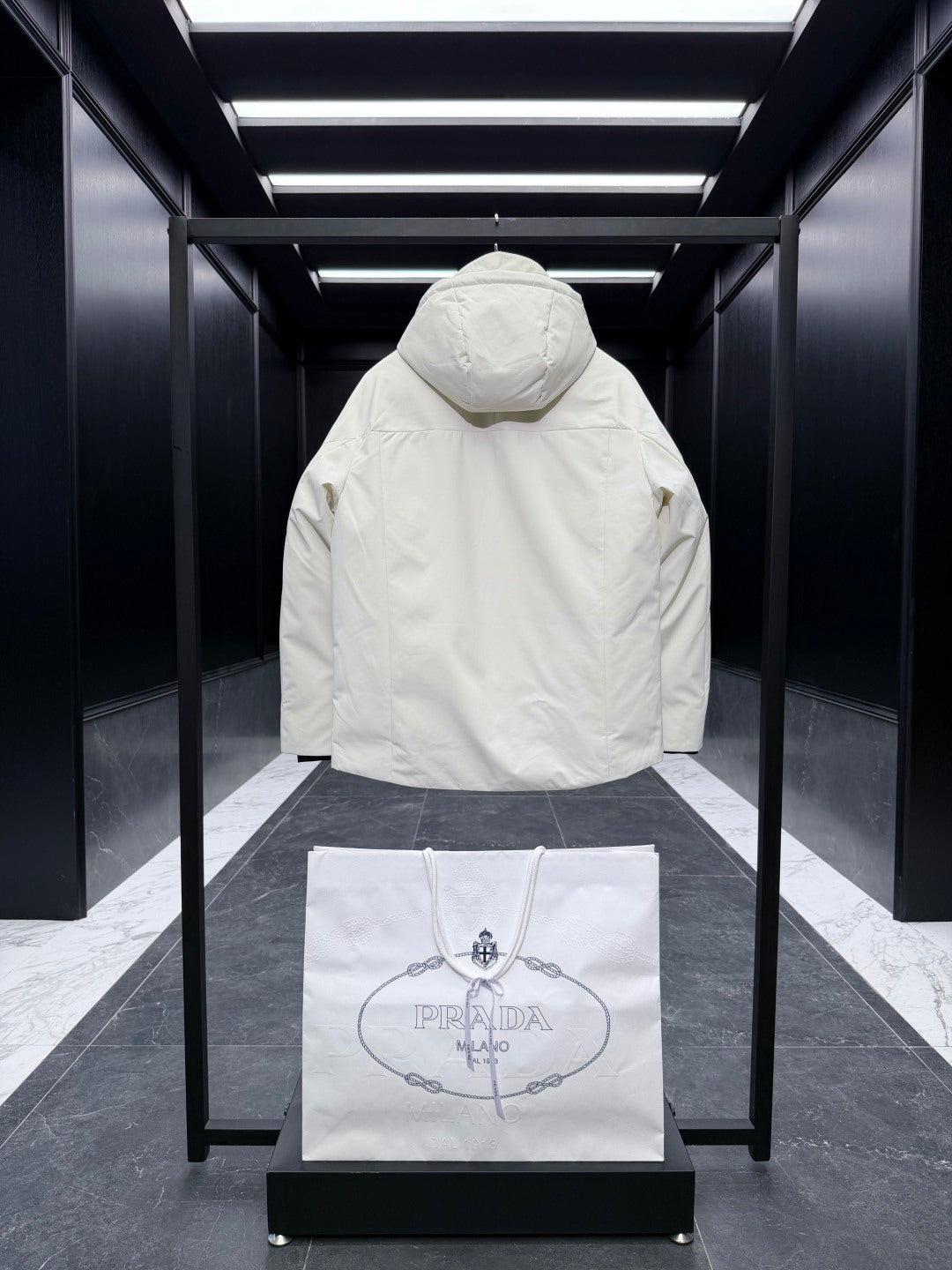 PRADA 25S DOWN JACKET 353