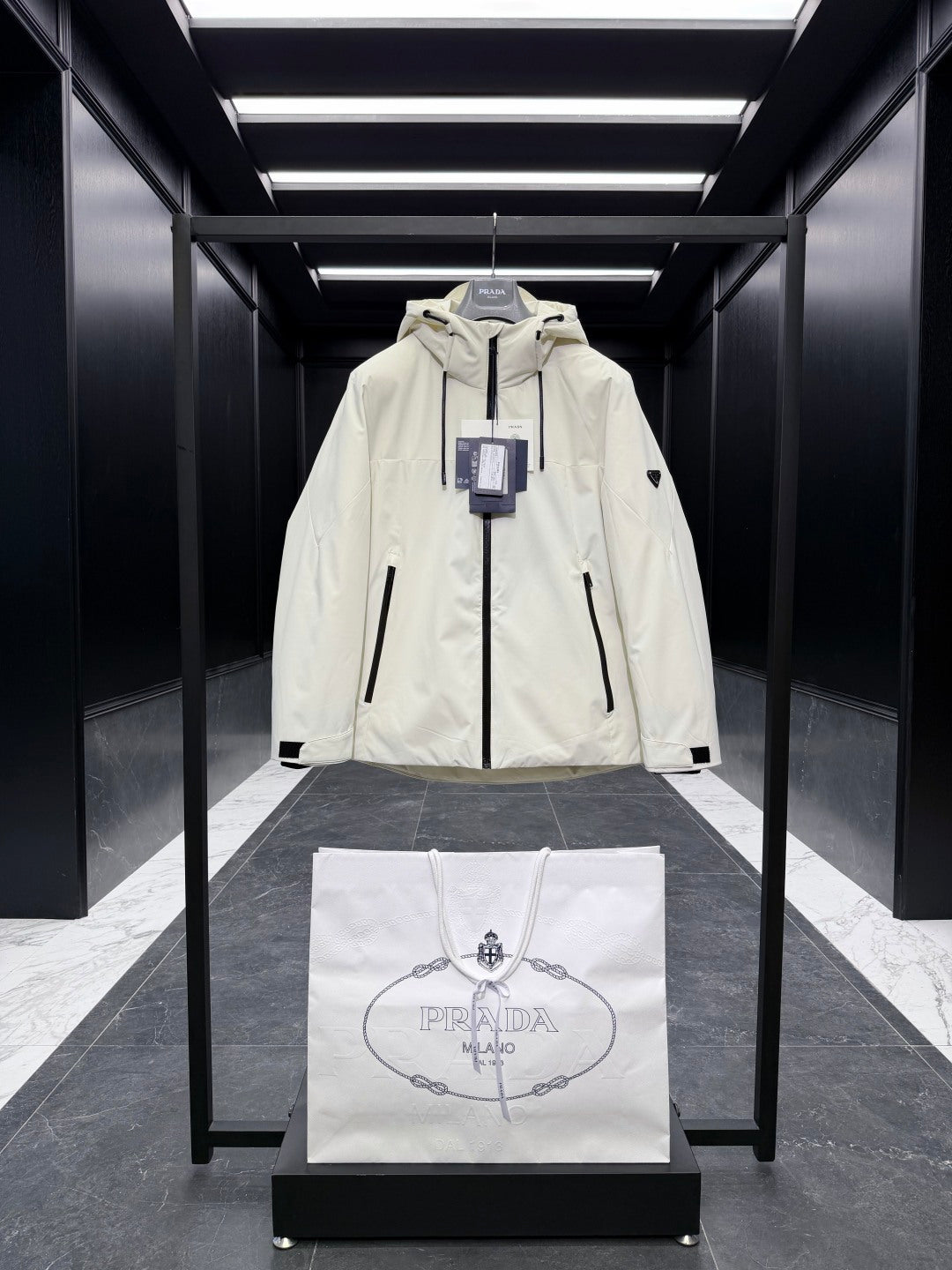 PRADA 25S DOWN JACKET 353