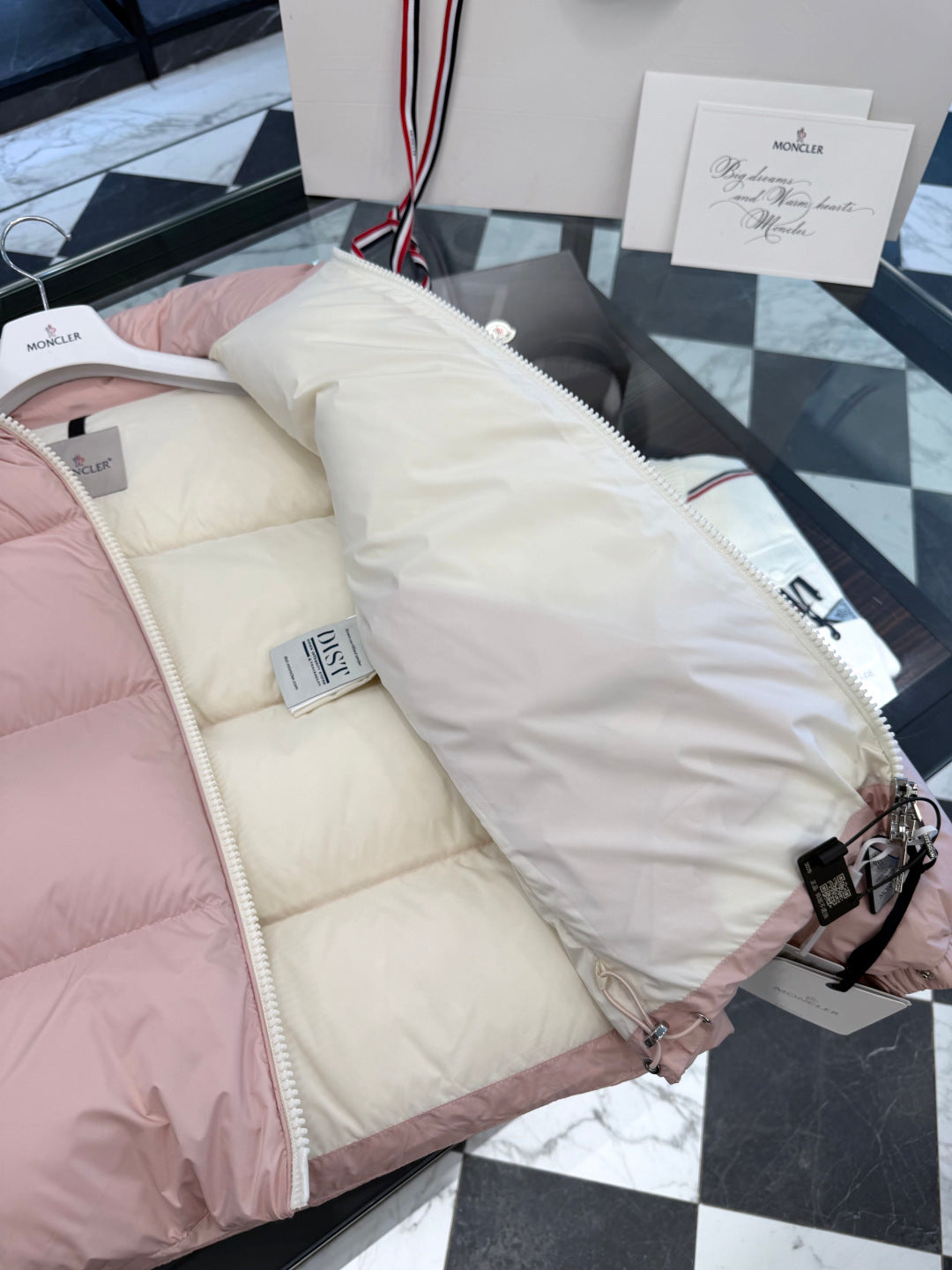 MONCLER 25S GOOSE DOWN JACKET 475
