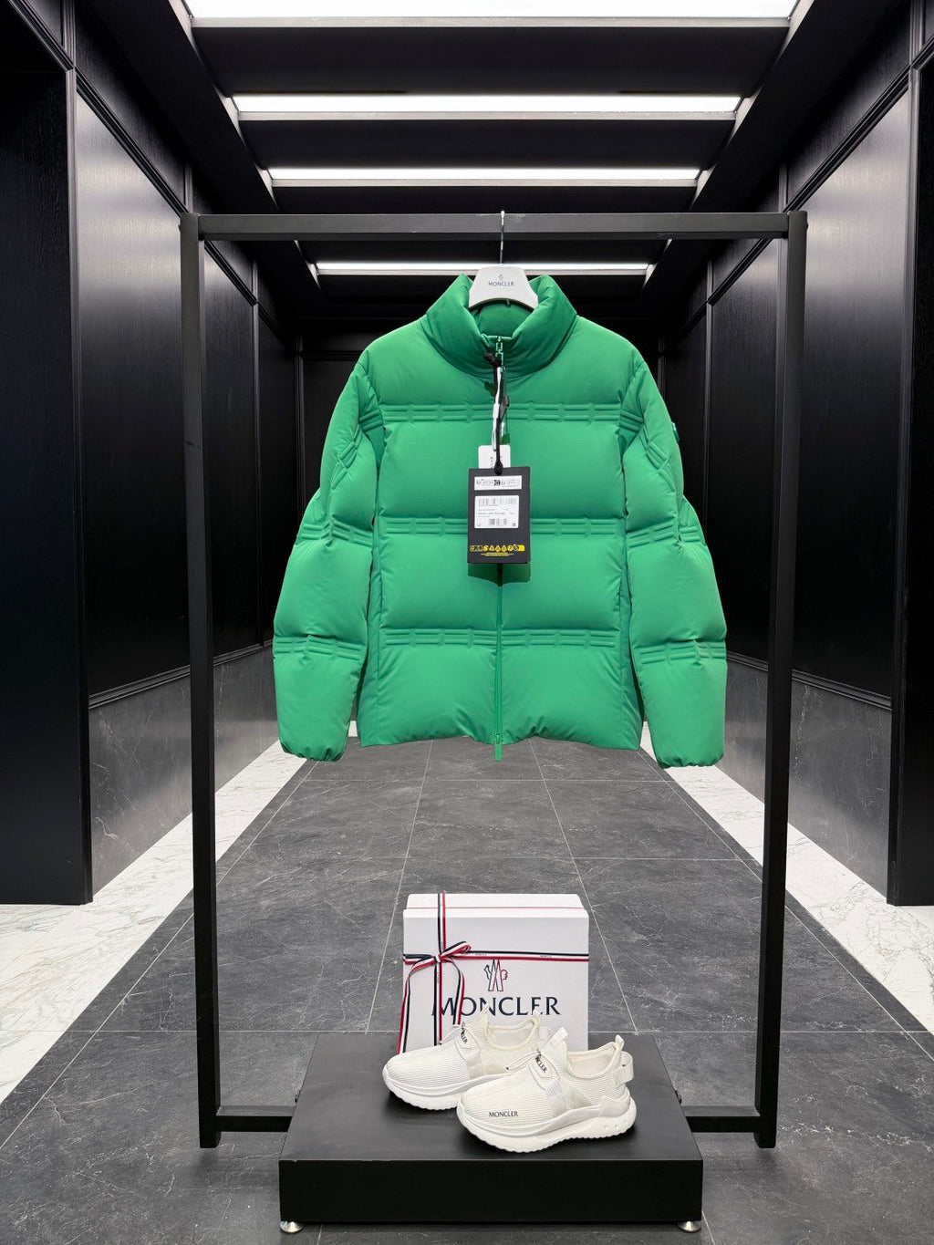 MONCLER 25S PREMIUM DOWN JACKET 447