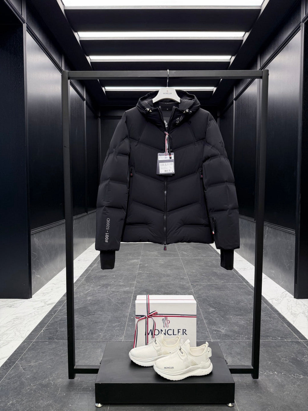 MONCLER 25S DOWN JACKET 427