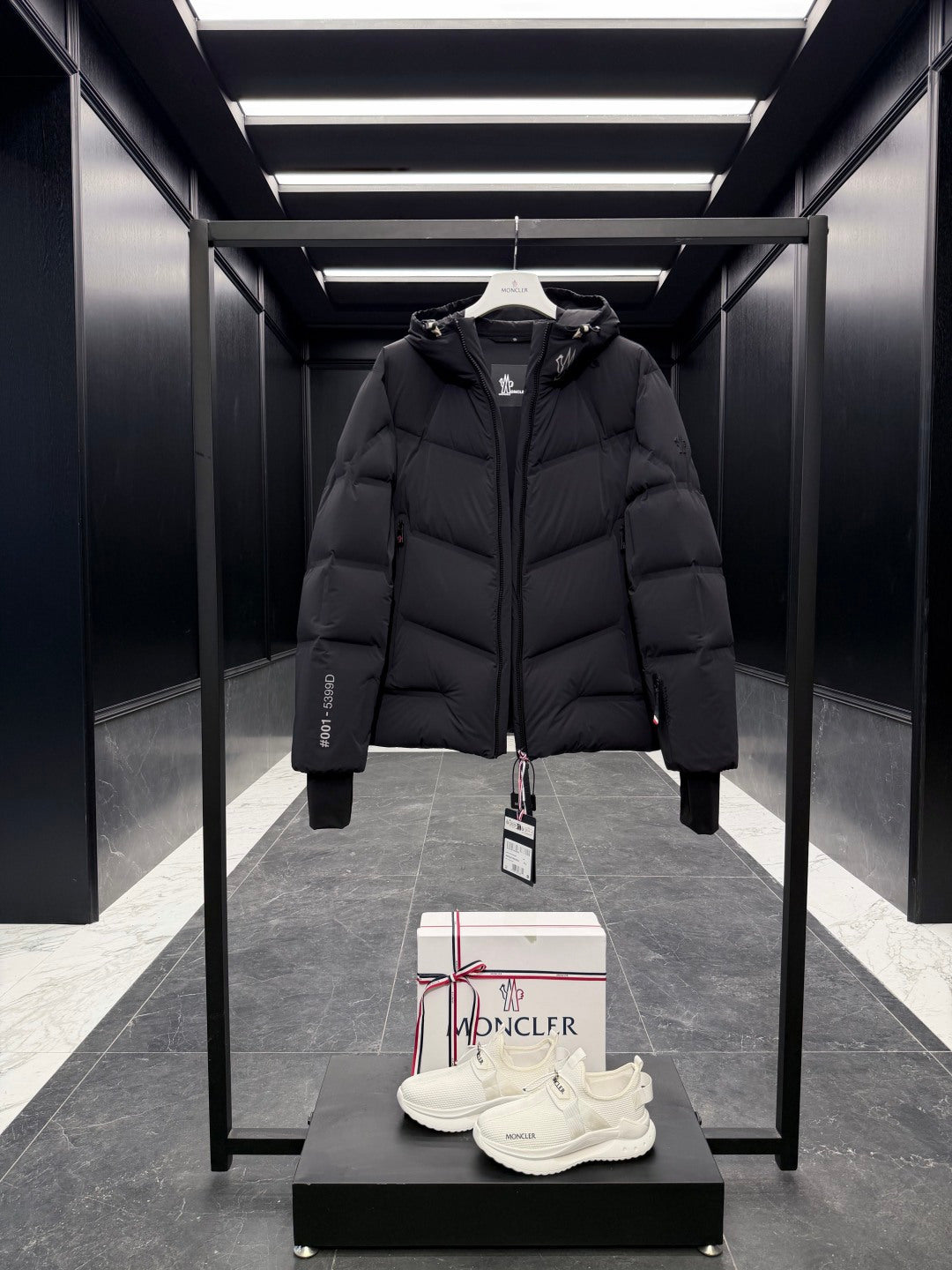 MONCLER 25S DOWN JACKET 427
