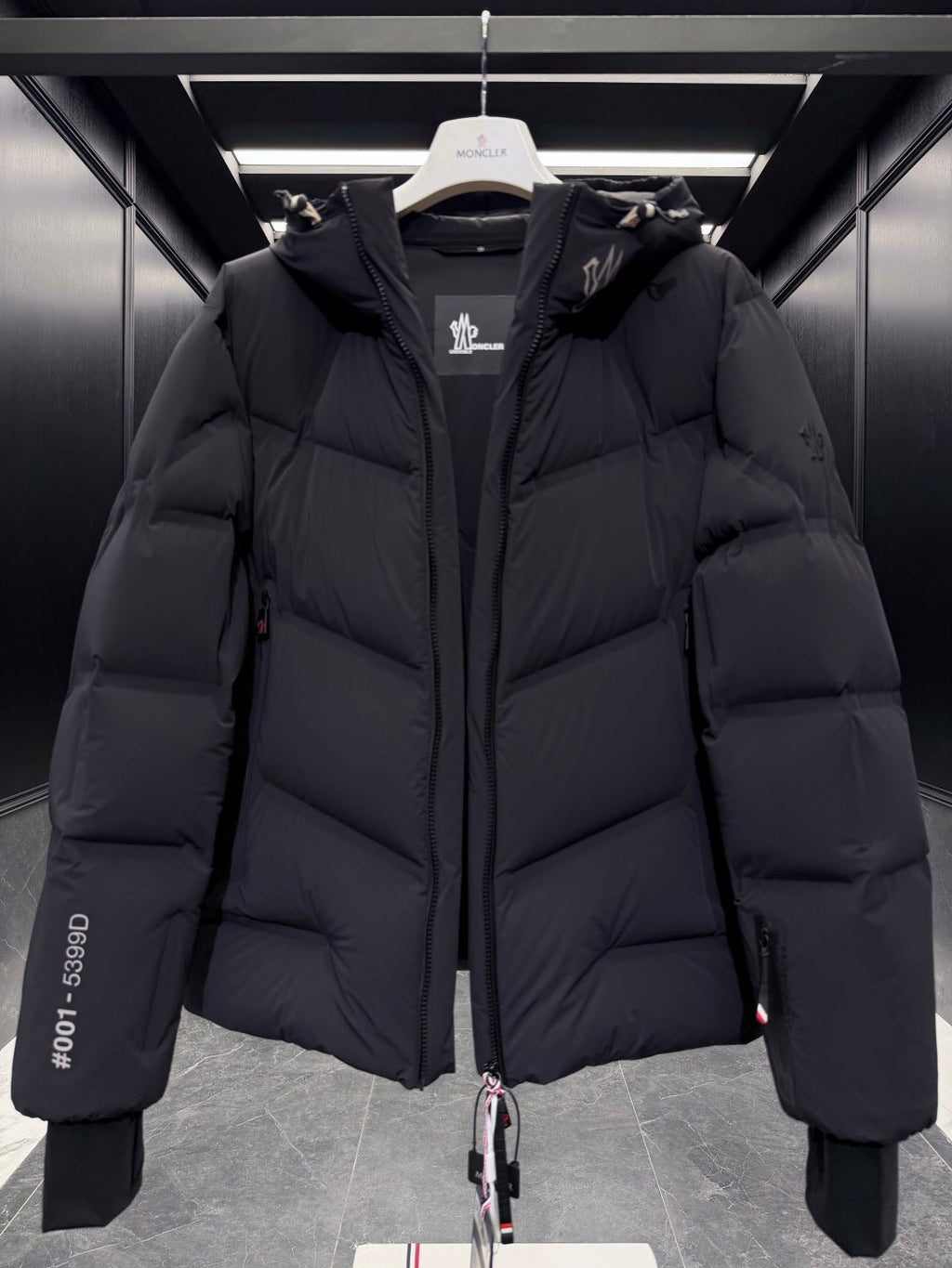 MONCLER 25S DOWN JACKET 427