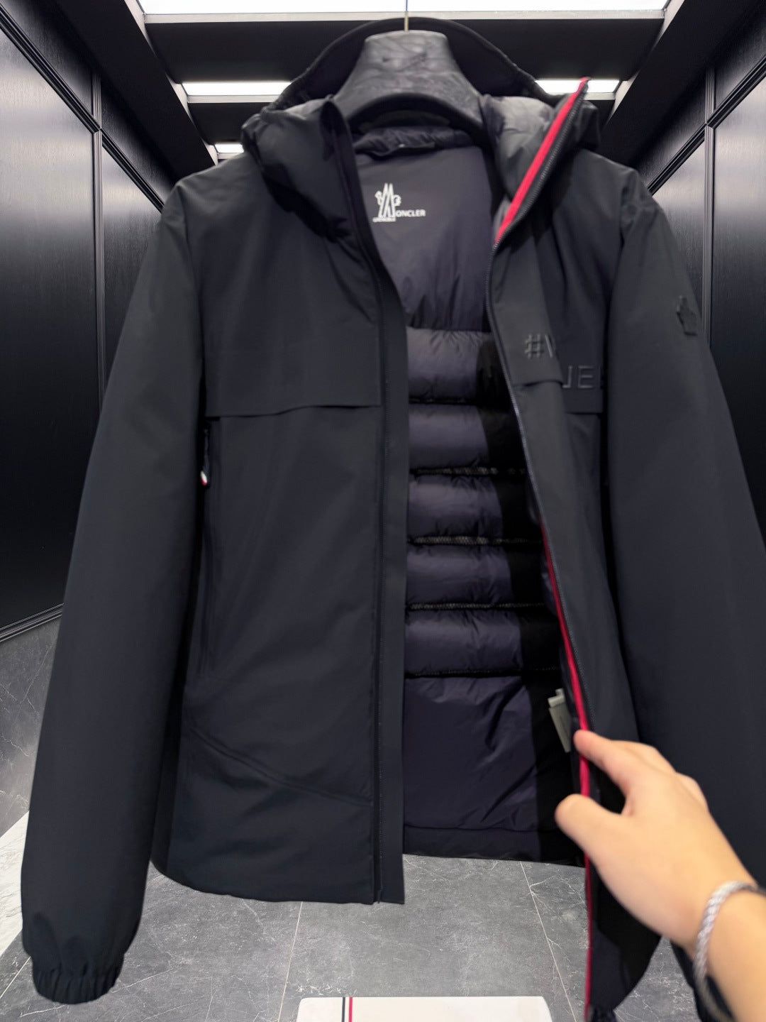 MONCLER 25S HOODED SKI JACKET 386