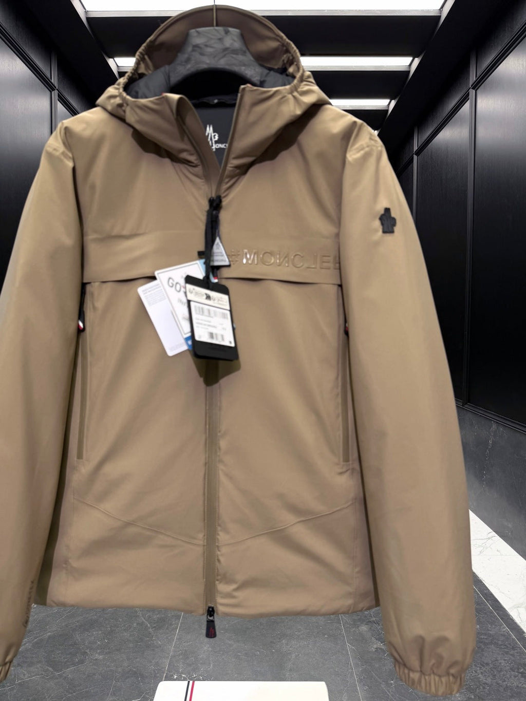 MONCLER 25S HOODED SKI JACKET 383