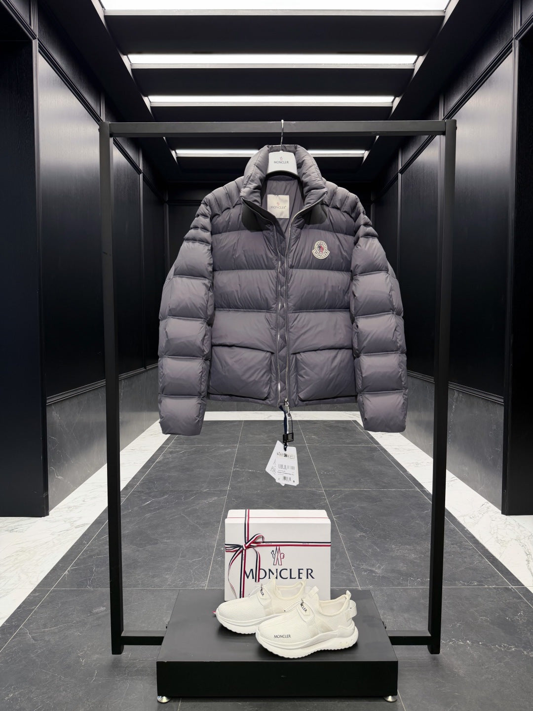 MONCLER 25S PREMIUM DOWN JACKET 491