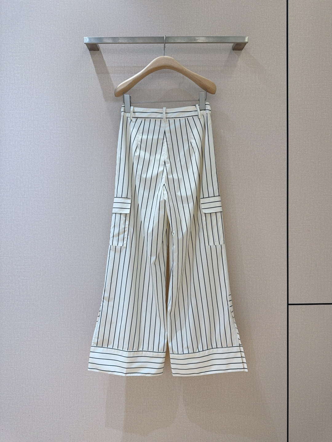 LOUIS VUITTON LV 25S VERTICAL STRIPED WIDE-LEG PANTS 0149