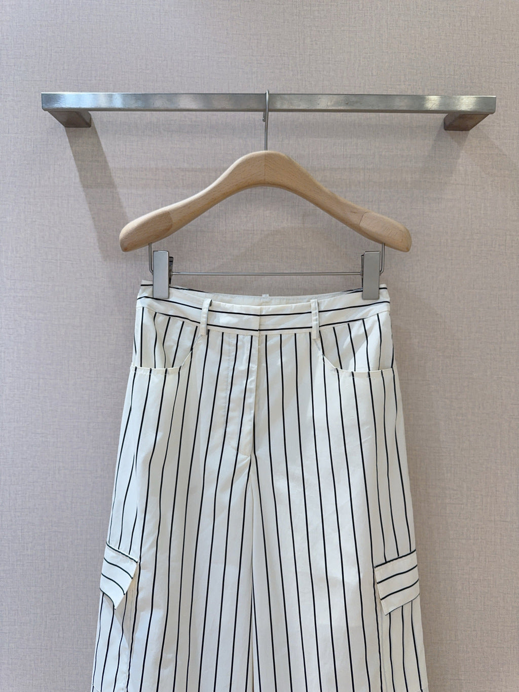 LOUIS VUITTON LV 25S VERTICAL STRIPED WIDE-LEG PANTS 0149