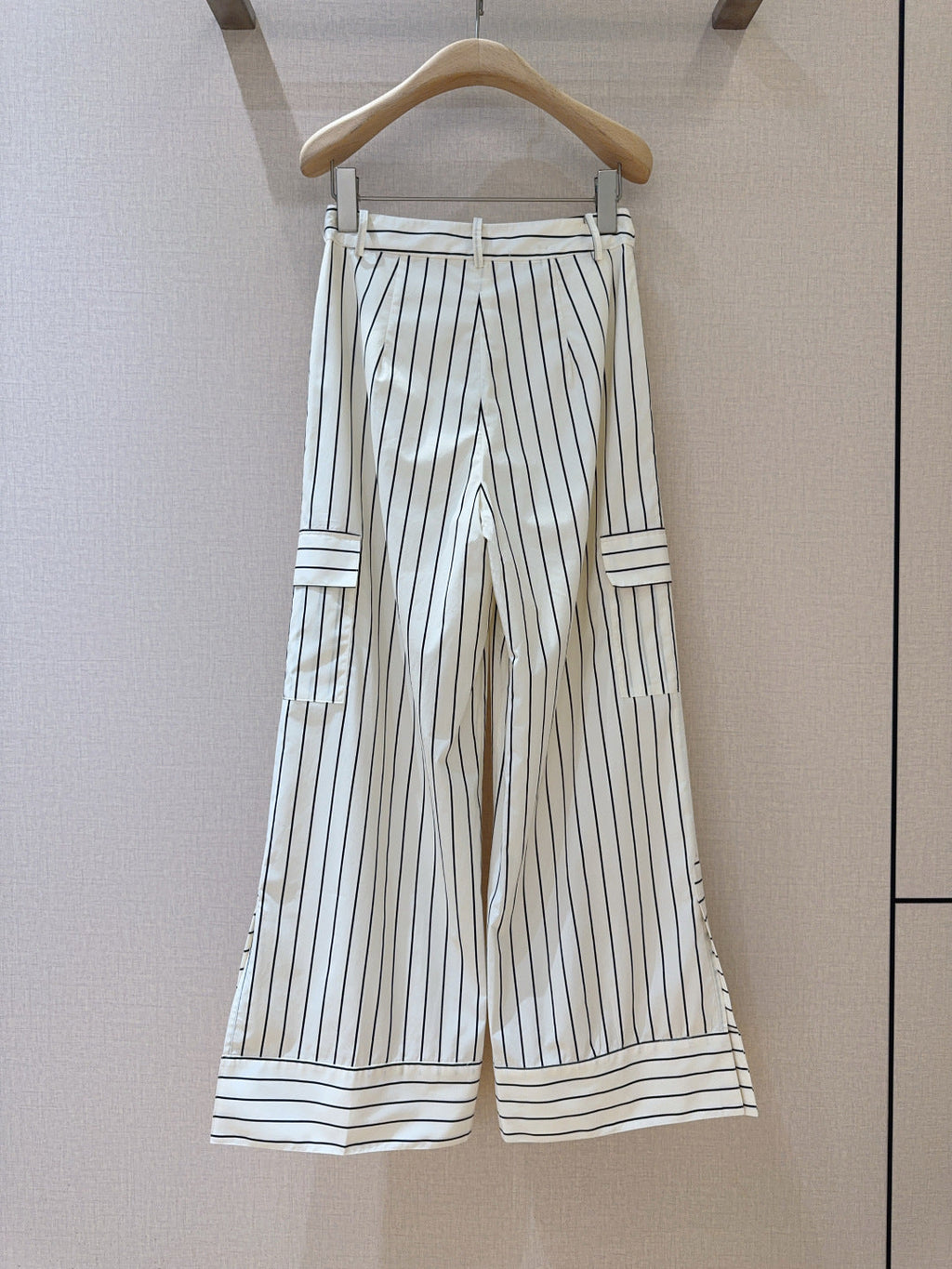 LOUIS VUITTON LV 25S VERTICAL STRIPED WIDE-LEG PANTS 0149