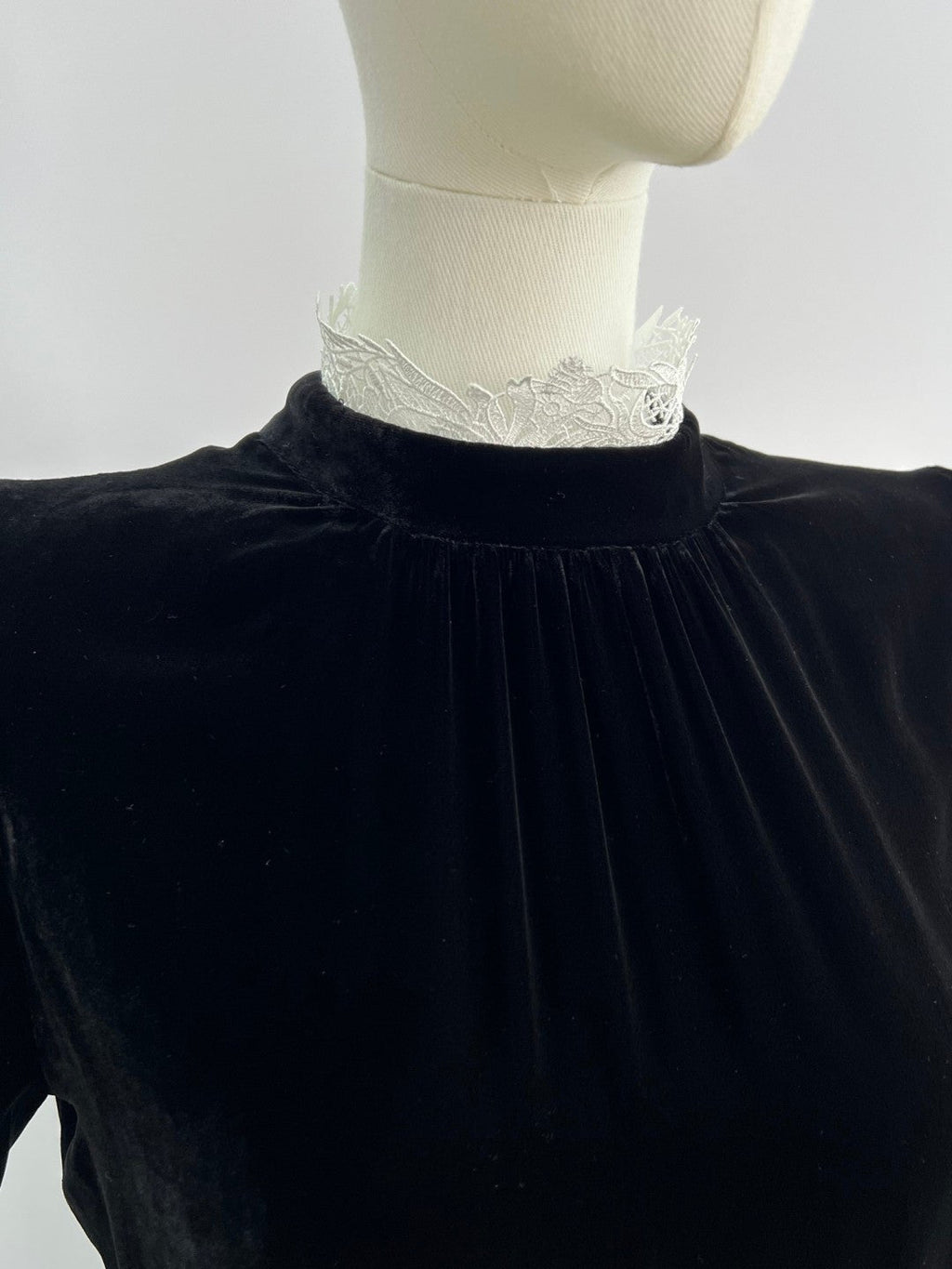 DIOR 25S VELVET DRESS 683