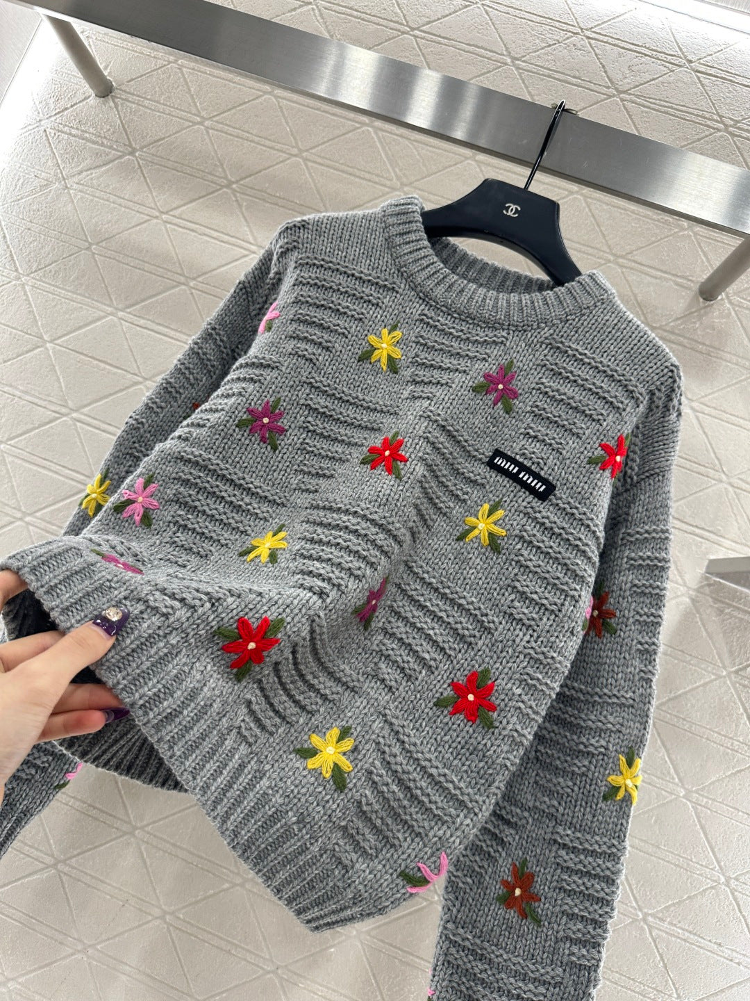 MIUMIU SWEATER STYLE 822