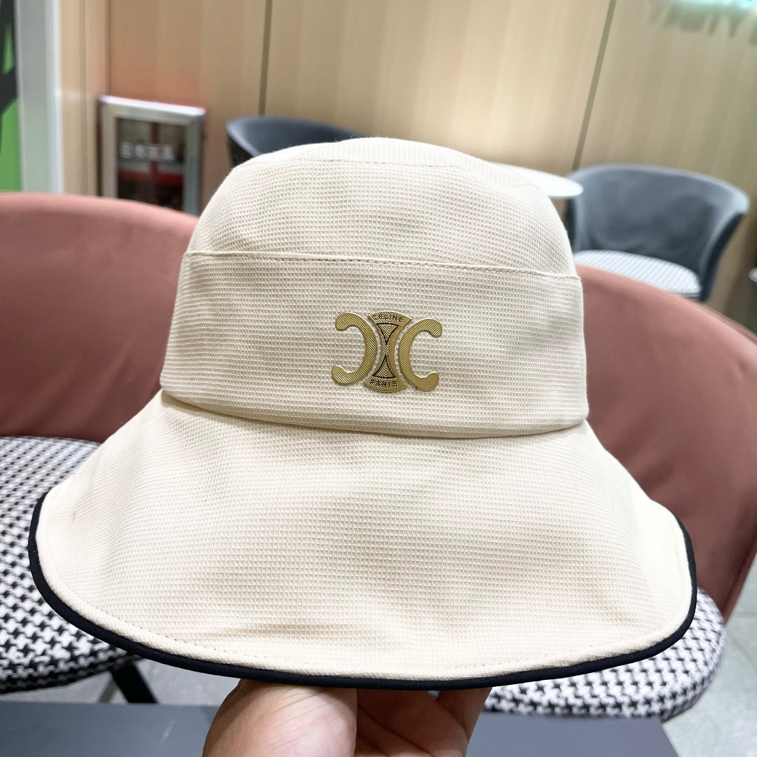 CELINE BUCKET HAT MODEL 650289 IN WHITE FABRIC