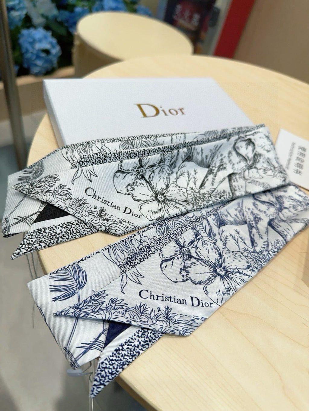 DIOR TWILLY 100 CM IN SILK 714373