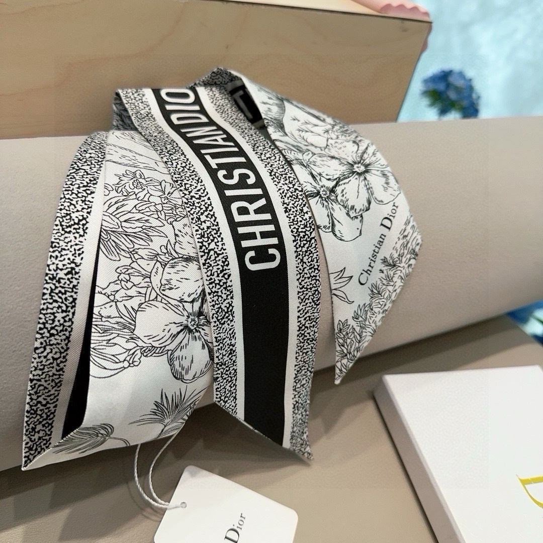 DIOR TWILLY 100 CM IN SILK 714373