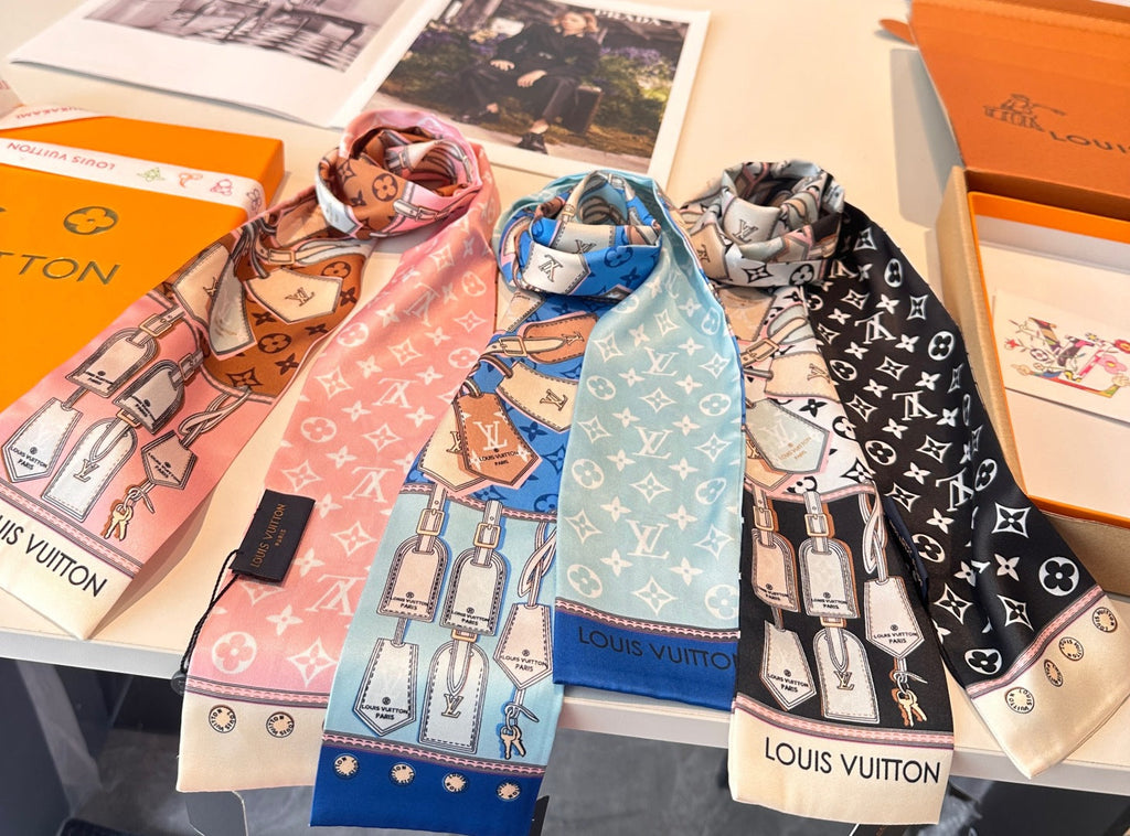 LOUIS VUITTON LV TWILLY 120 CM IN SILK 714392