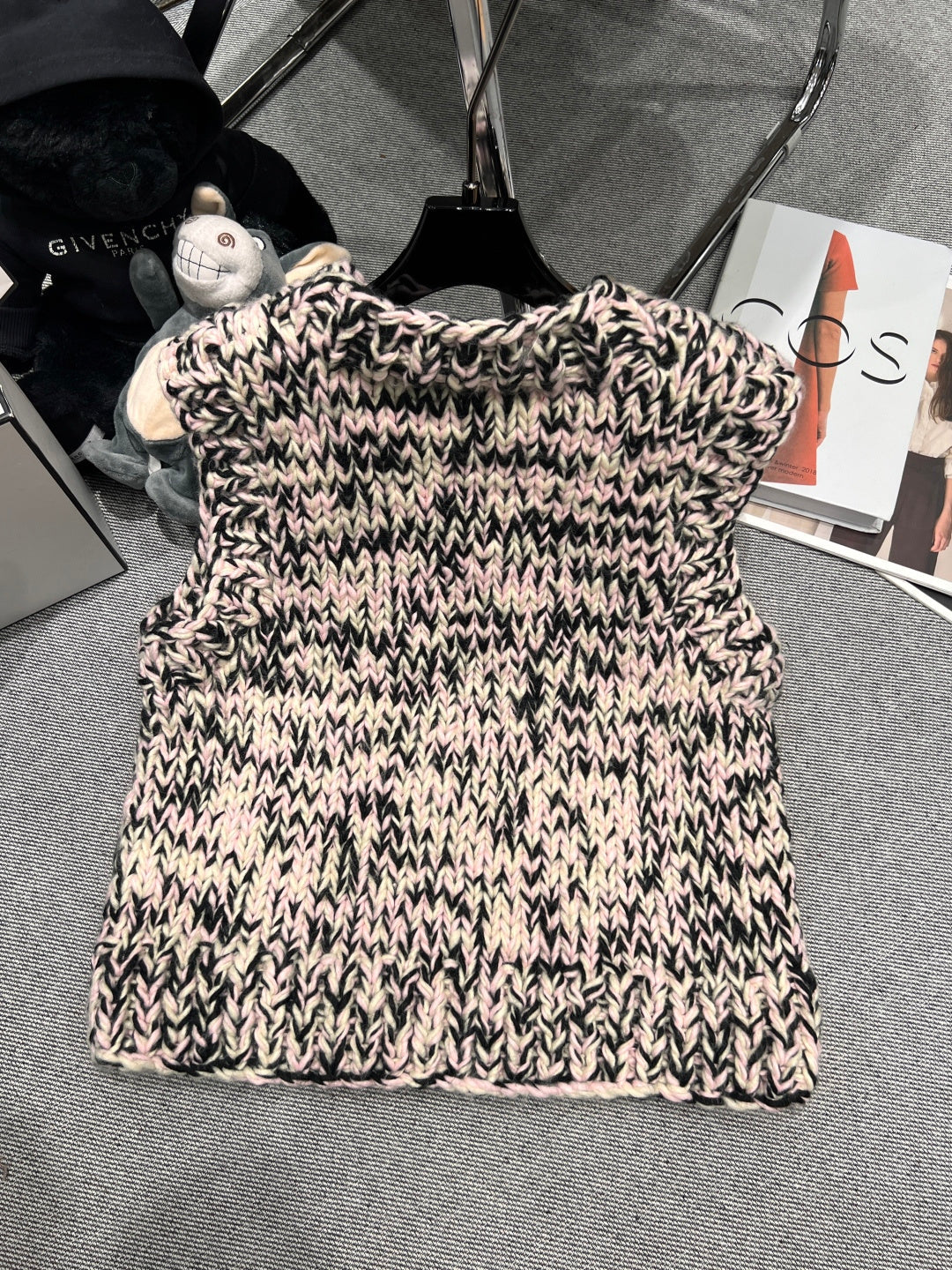 DIOR 25S KNIT VEST 680
