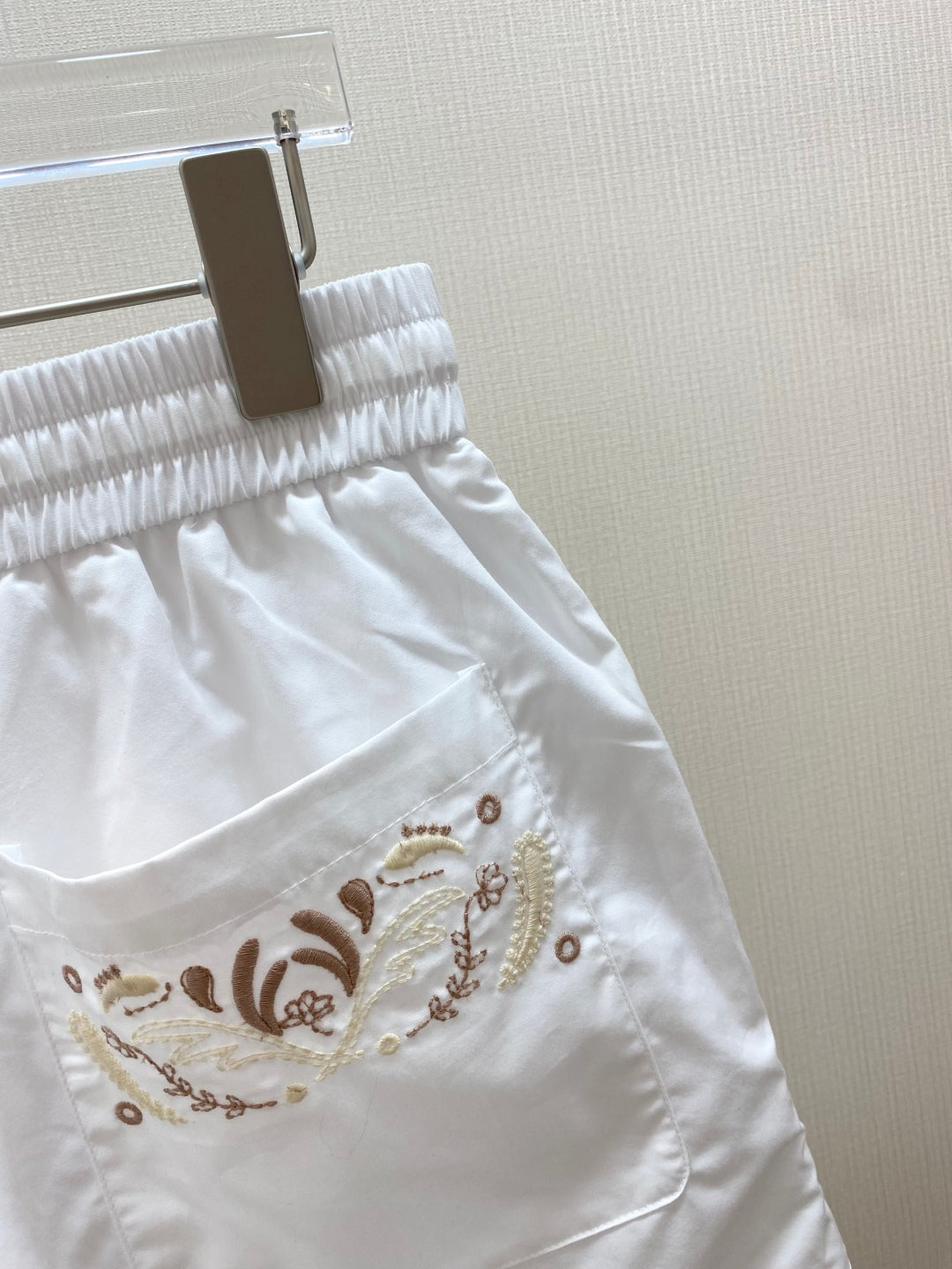 HERMES HERMES 25S EMBROIDERED SHORTS 158