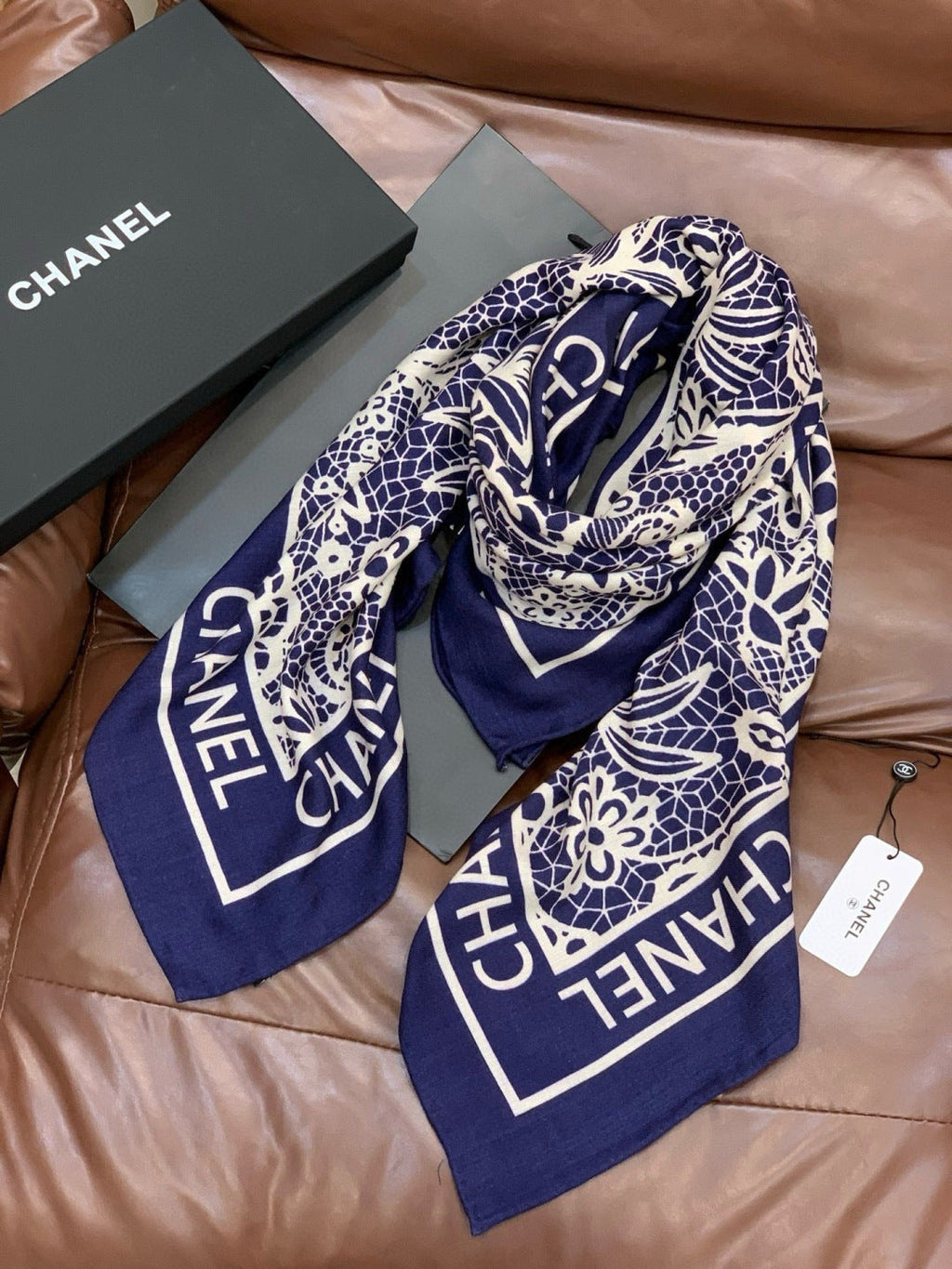 CHANEL 25S SCARF 135 CM IN CASHMERE AND SILK 943315