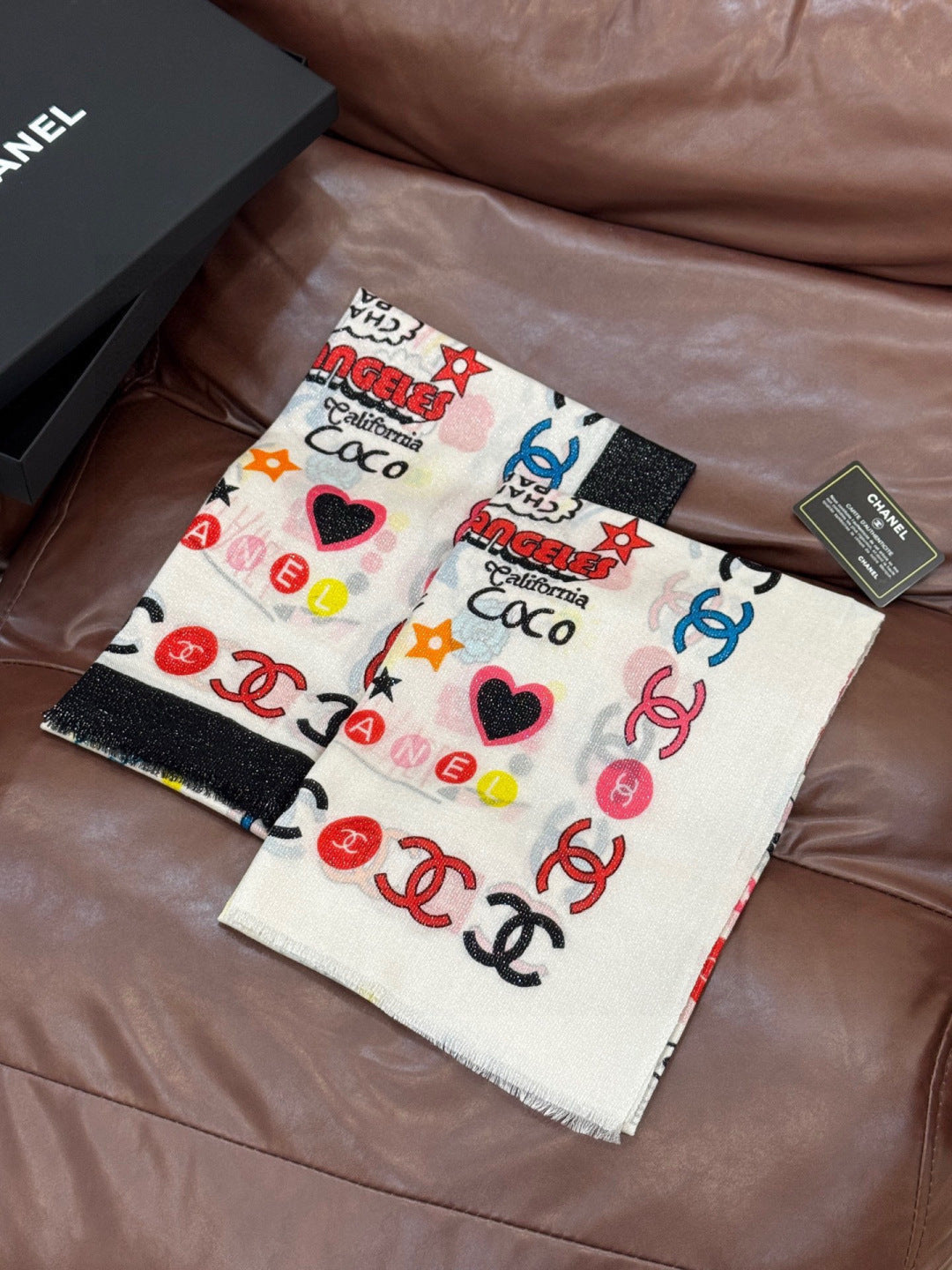CHANEL 25S SCARF 200 IN LINEN 991722