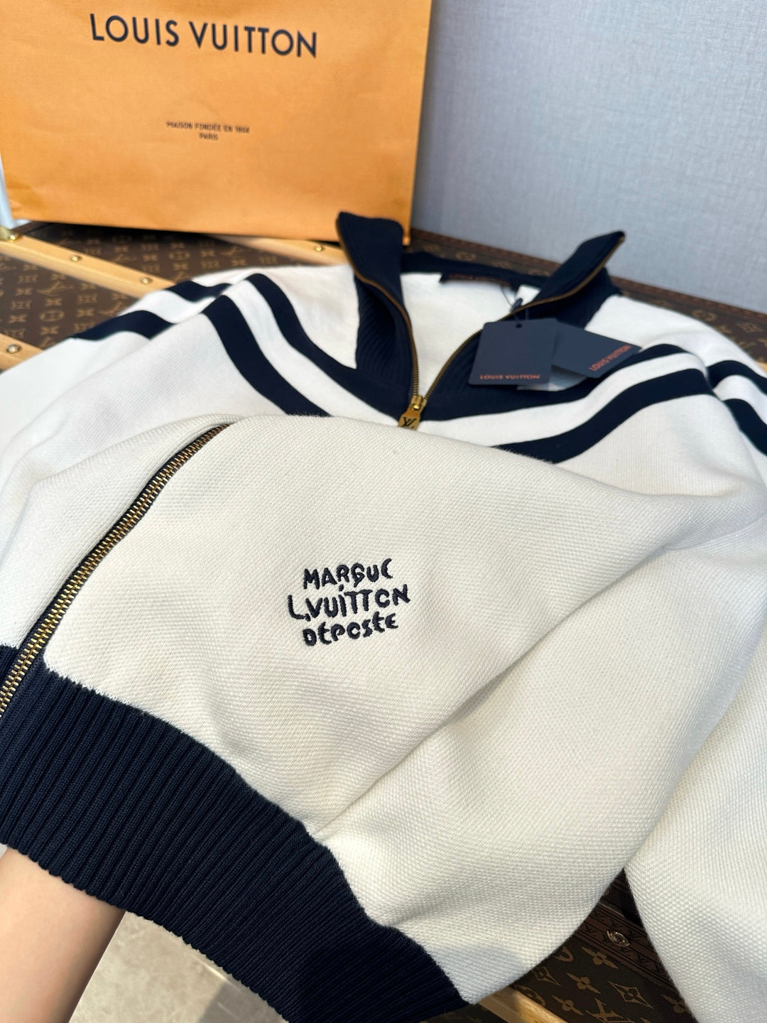 LOUIS VUITTON LV 25S PEACOAT 0165