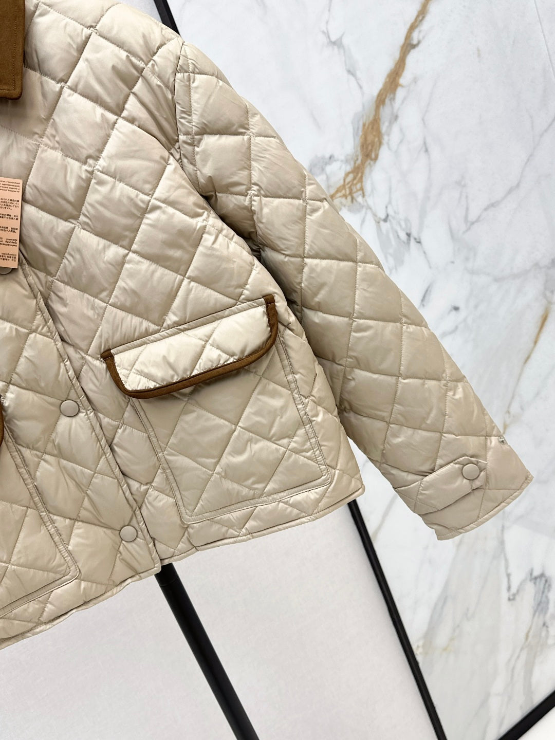 MIUMIU SHORT PUFFER JACKET 99510