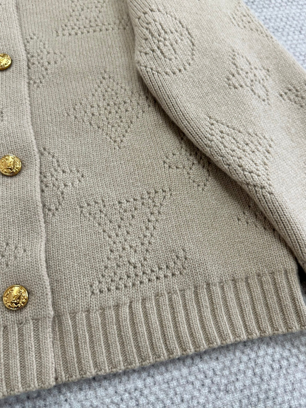 LOUIS VUITTON LV 25S WOOL CARDIGAN 0008