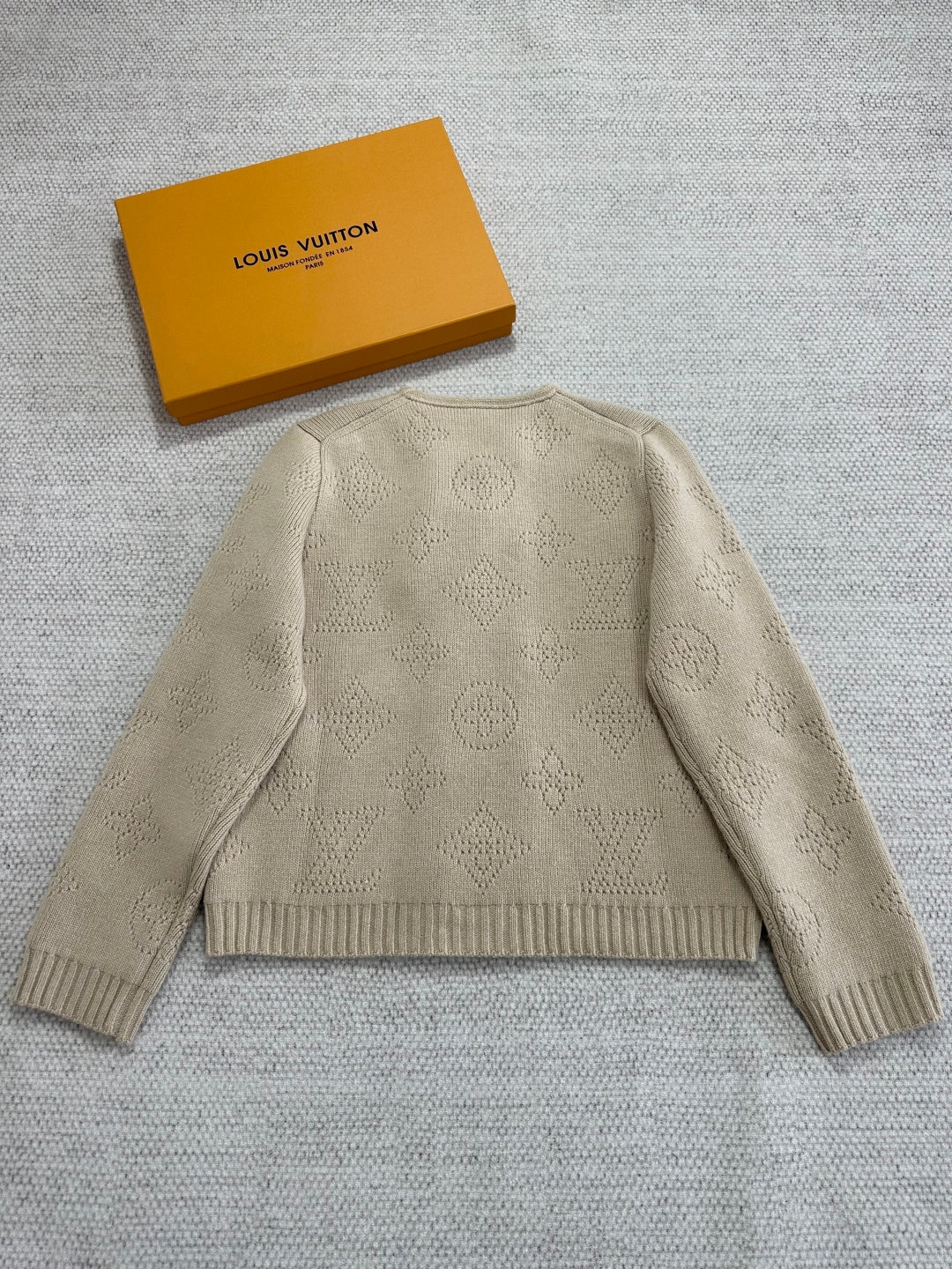 LOUIS VUITTON LV 25S WOOL CARDIGAN 0008